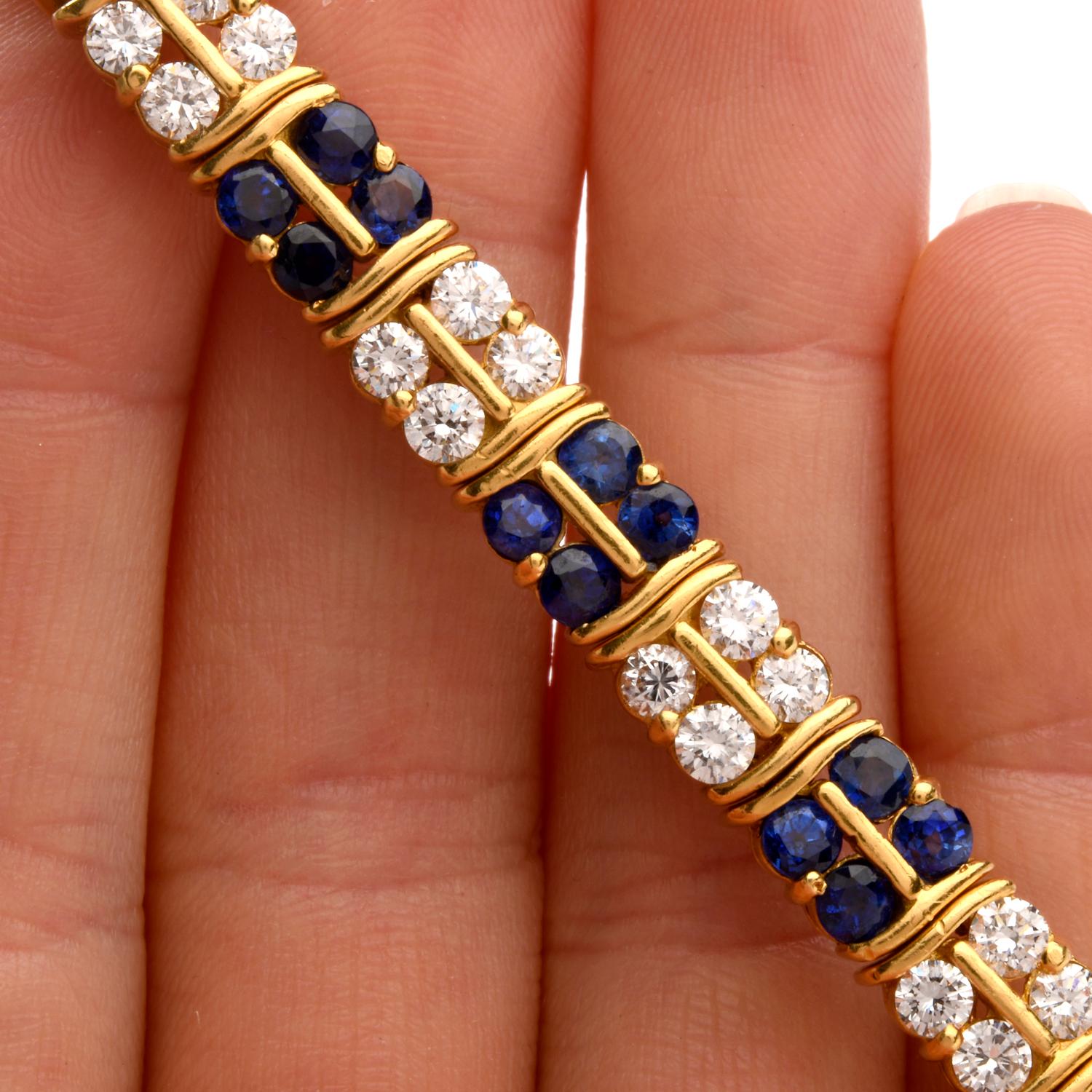 Round Cut 1980s Exquisite Diamond and Sapphire Double S Link 18 Karat Bracelet