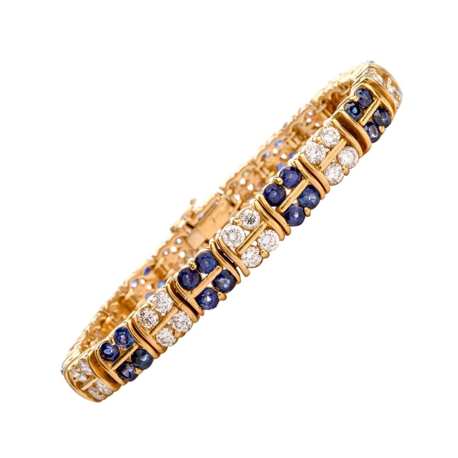 1980s Exquisite Diamond and Sapphire Double S Link 18 Karat Bracelet