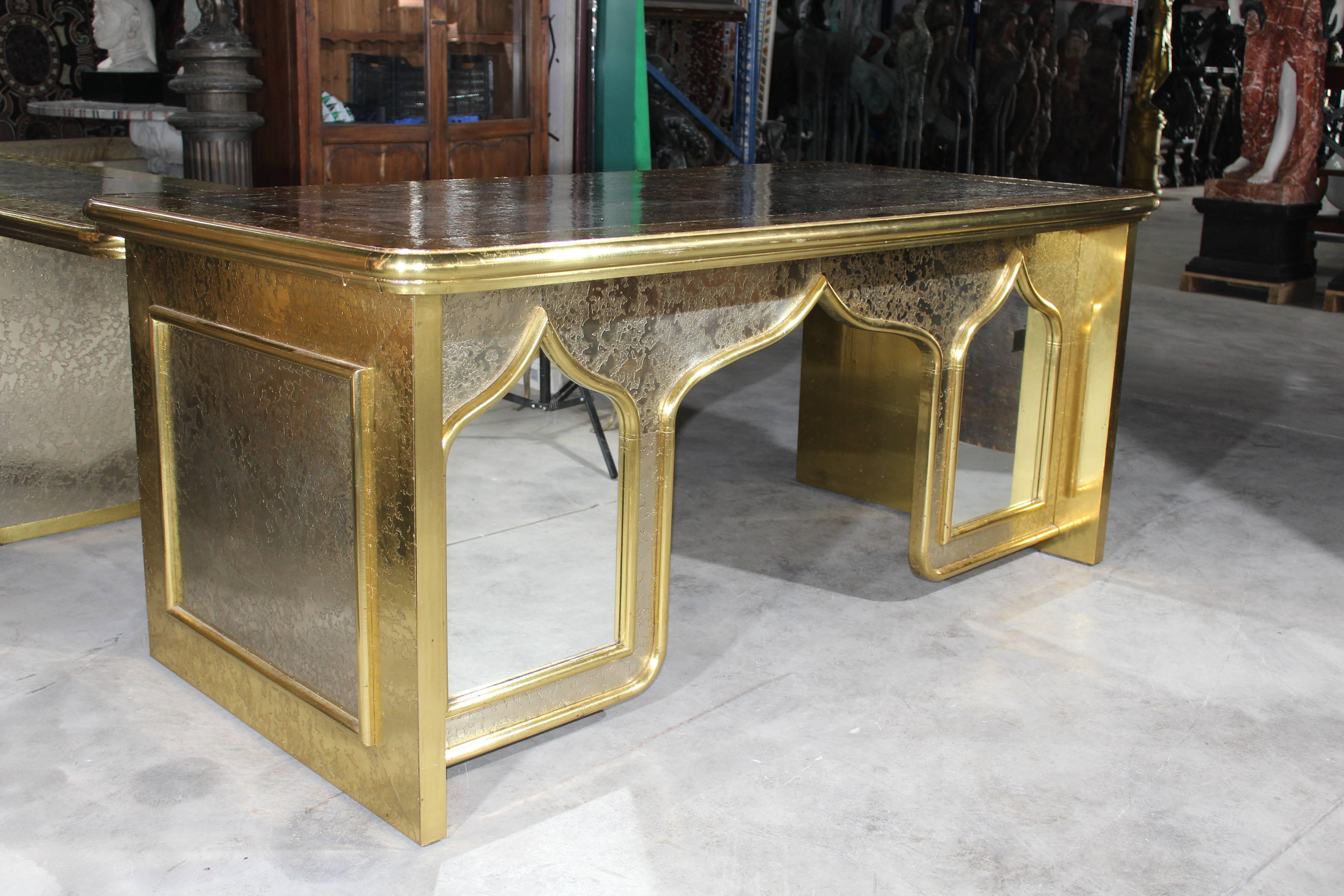 1980s Extendible Gilded Brass Office Desk in the Style of Rodolfo Dubarry In Good Condition For Sale In Marbella, ES