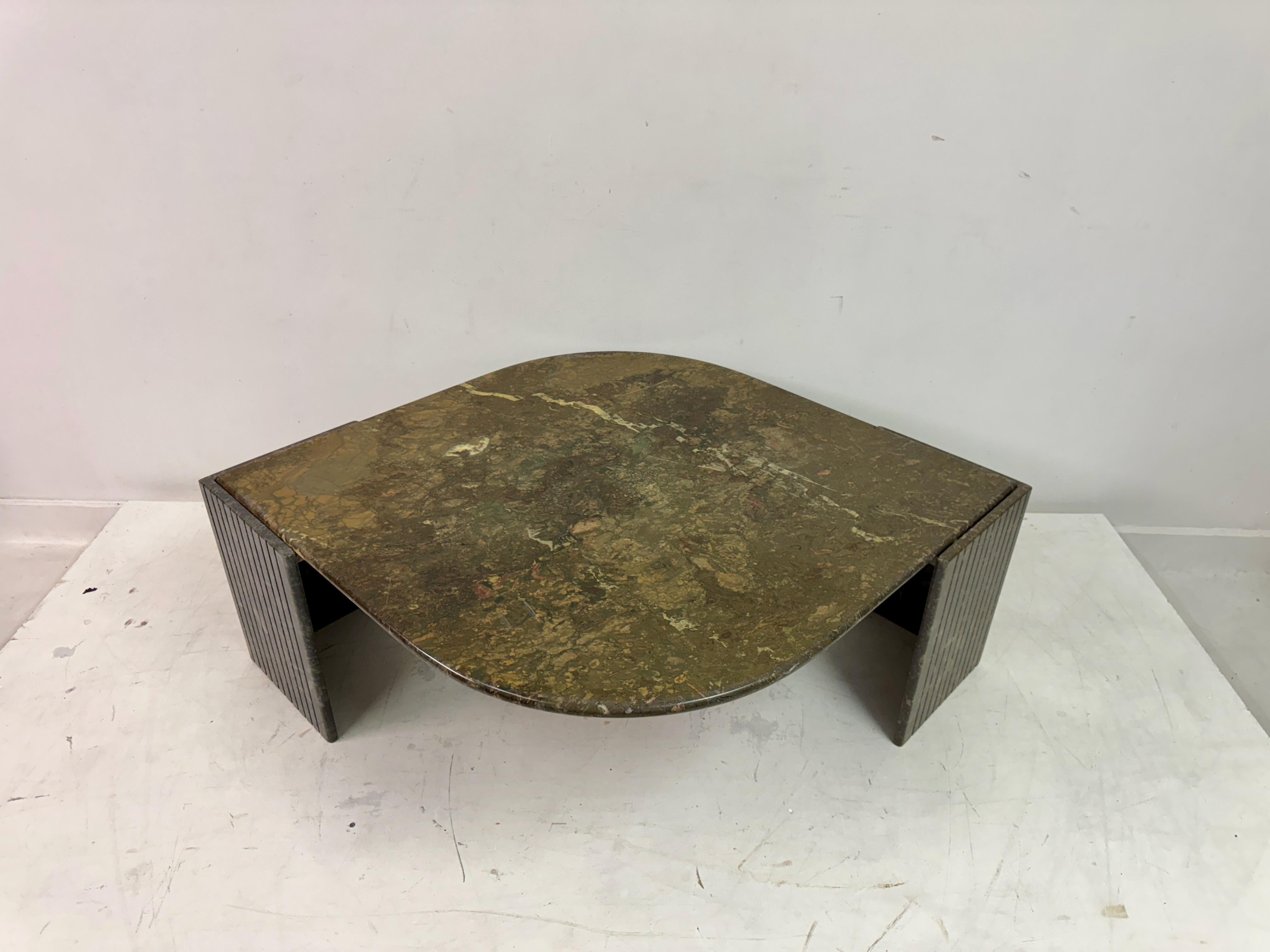1980s Eye Shaped Marble Coffee Table In Good Condition In London, London