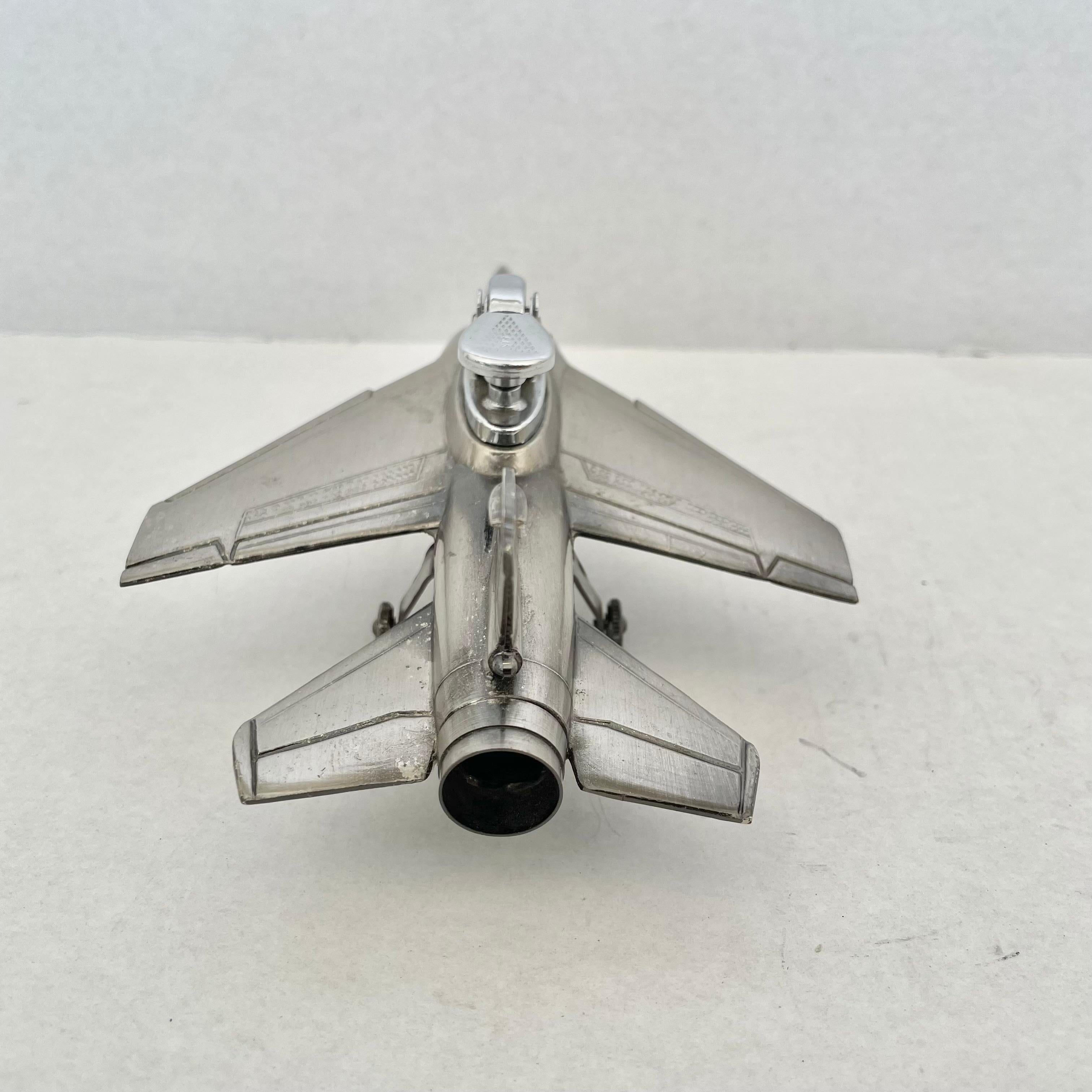 1980er Jahre F-1 Fighter Jet Lighter (Metall) im Angebot