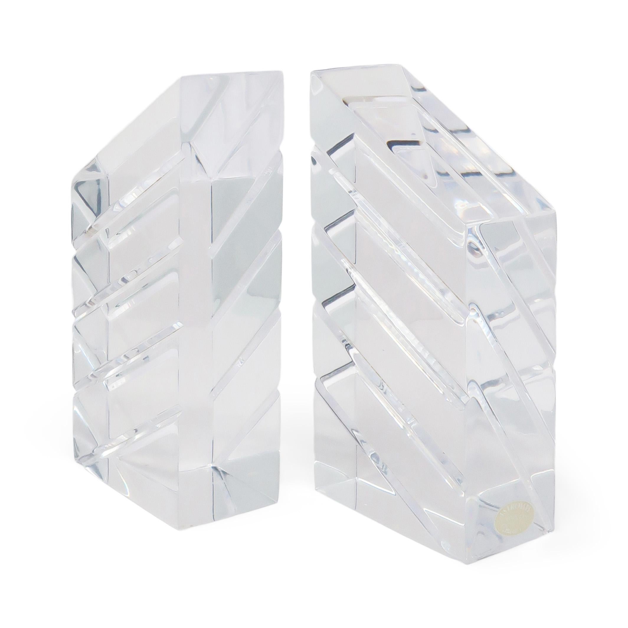 1980s Faceted Lucite Bookends by Ritts Co. of Los Angeles In Good Condition For Sale In Brooklyn, NY
