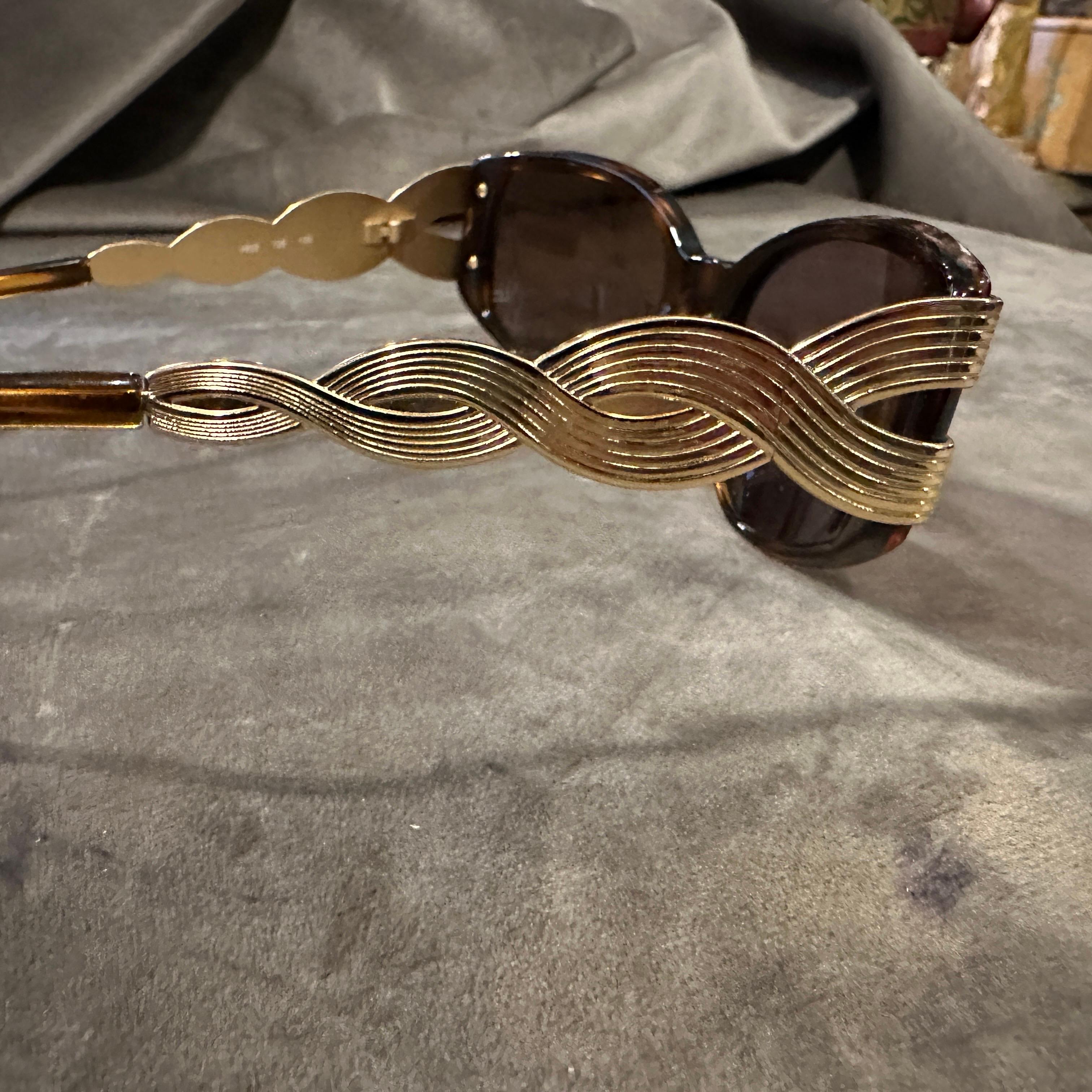 1980er Übergroße Sonnenbrille aus Schildpatt und Messing von Valentino im Angebot 6