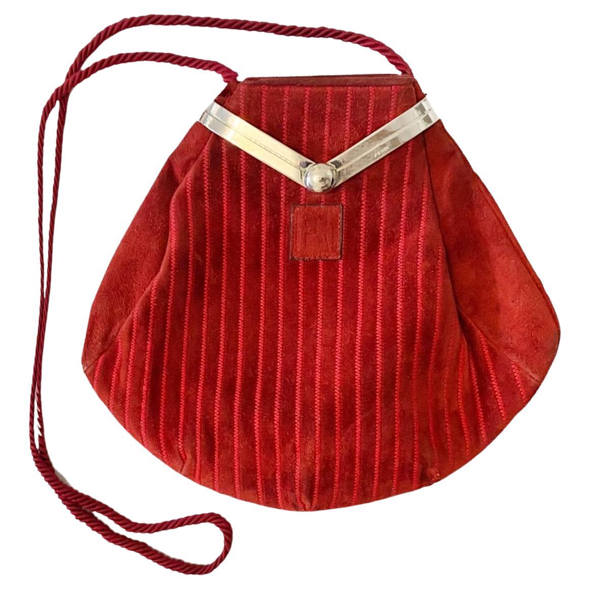 Rouge 1980 Fendi - Pochette en daim rouge - Sac à bandoulière  en vente