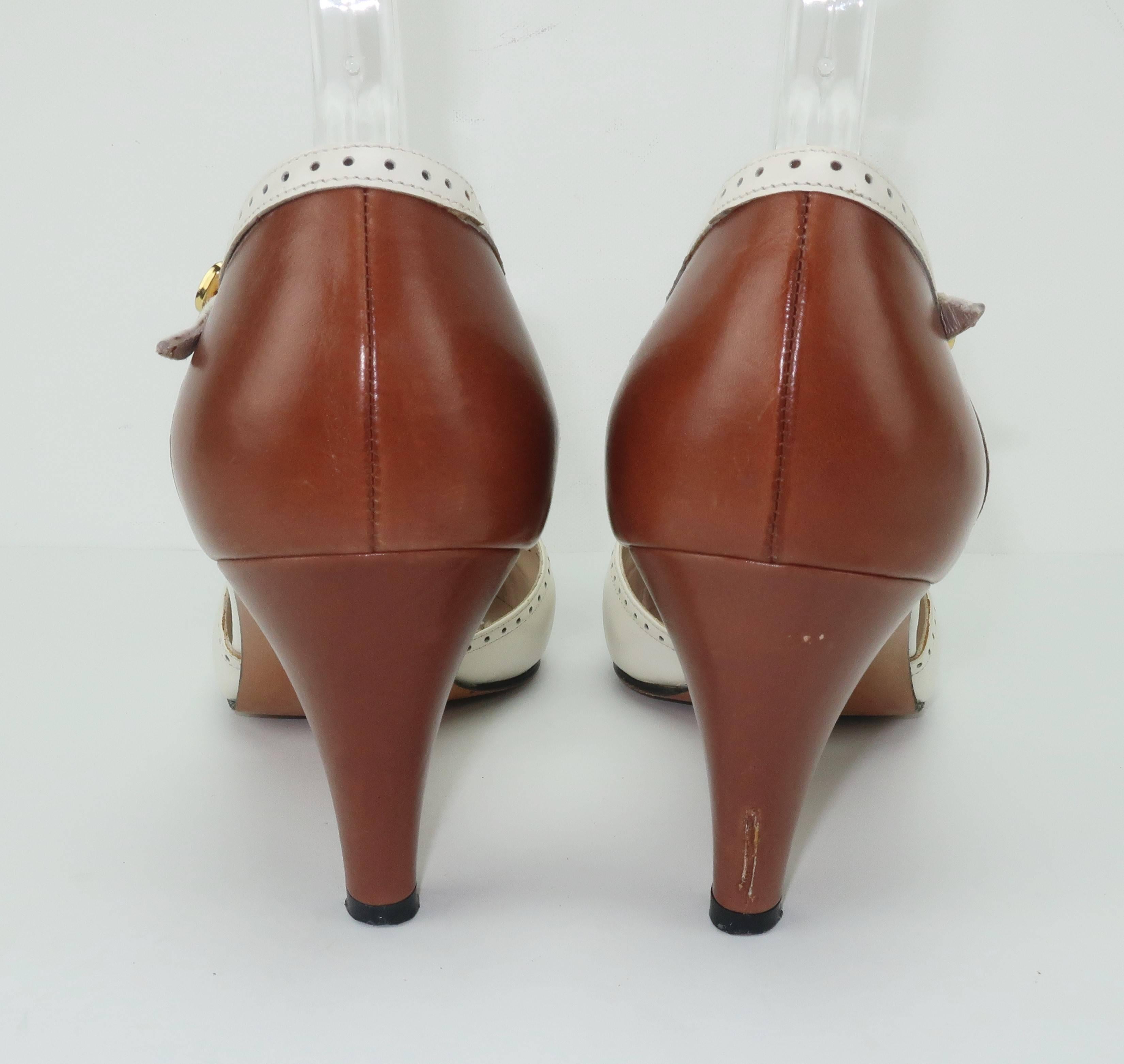 1980's Ferragamo Leather T-Strap Spectator Shoes Sz 7 1/2 In Good Condition In Atlanta, GA