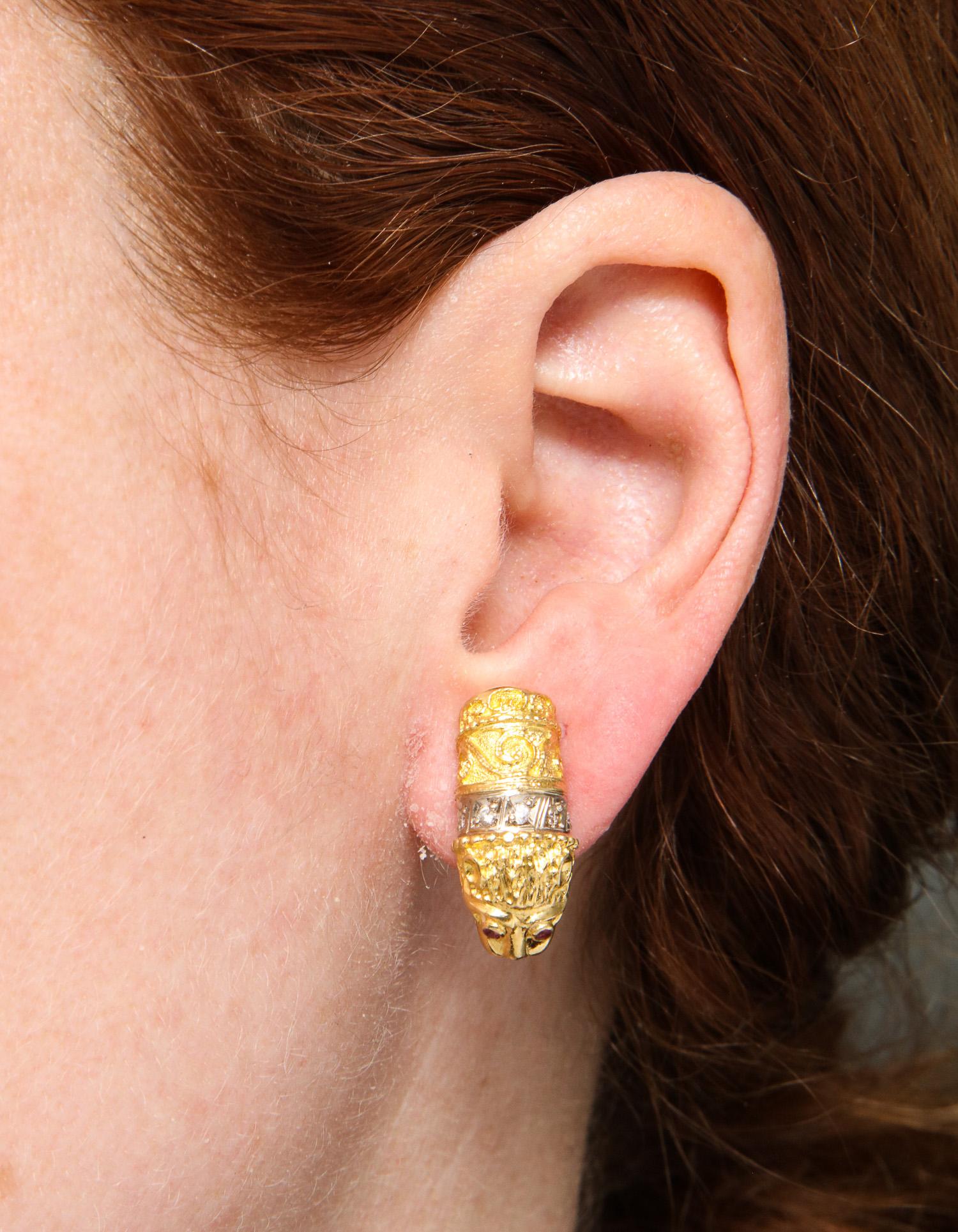 1980s Figural Lion Diamond and Ruby Textured Gold Clip-on Earrings with Posts For Sale 4