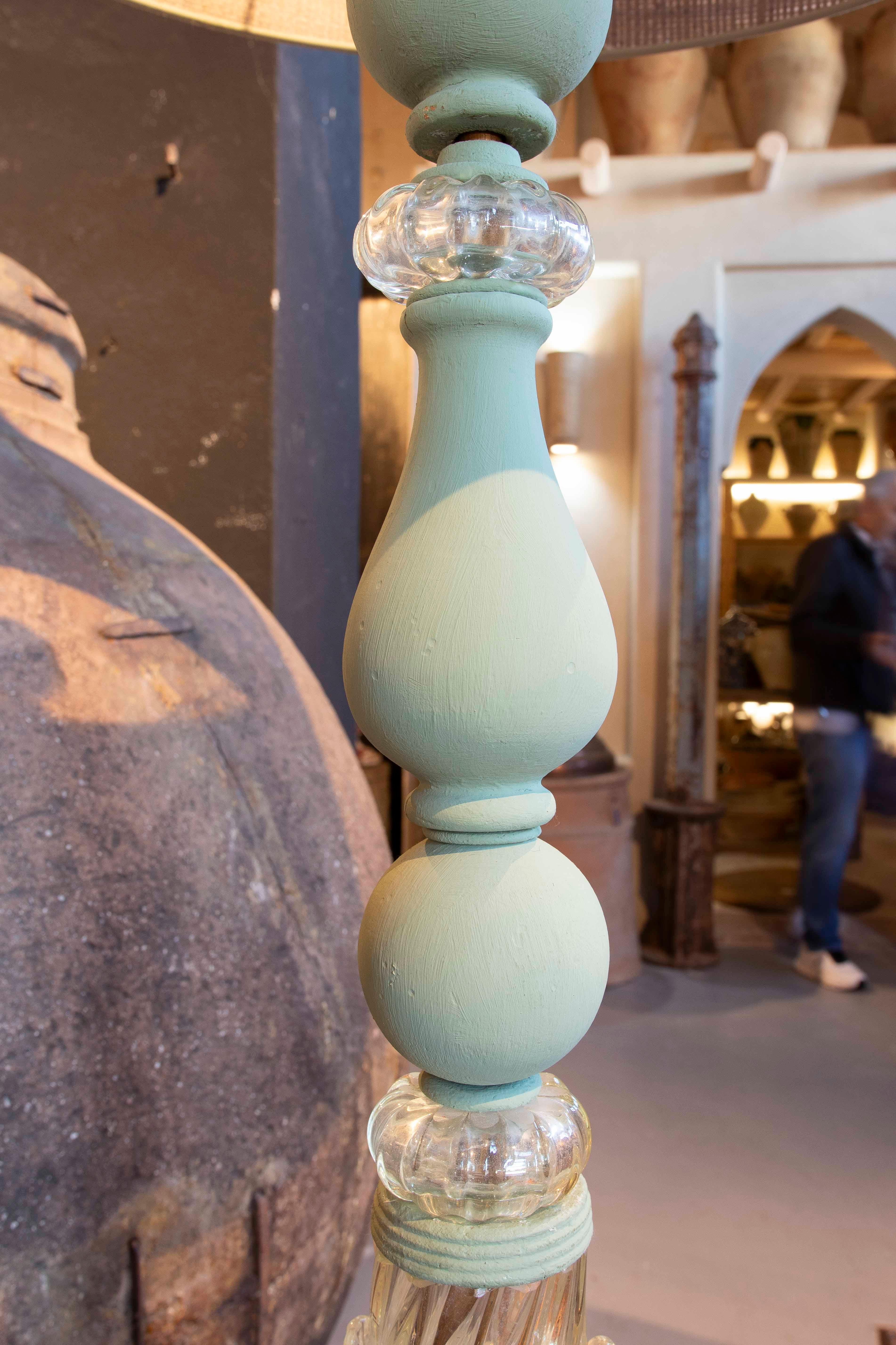 Lámpara de pie de los años 80 con base y detalles de cristal tallado de Murano (Italia) en Bueno estado para la venta en Marbella, ES