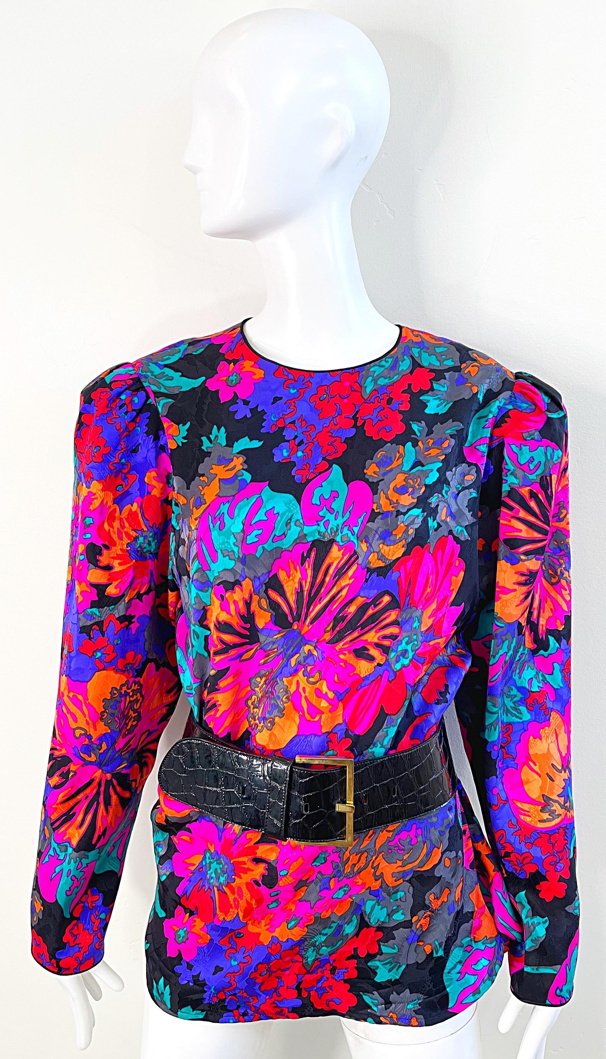 1980s Flora Kung Size 12 Hibiscus Tropical Bright Color Hawaiian Vintage Blouse  For Sale 7