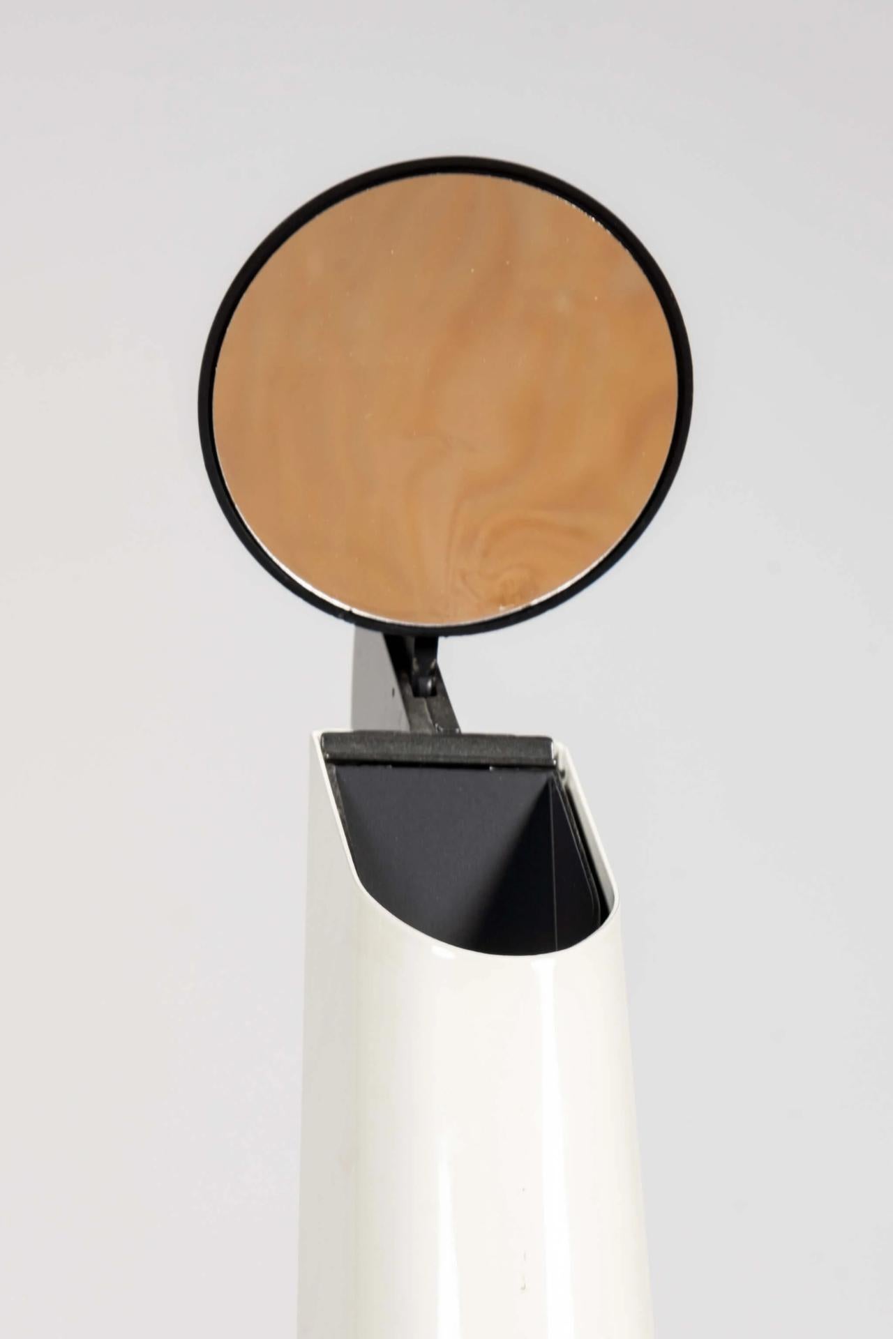 1980s Flos Gibigiana Desk Lamp, White by Achille Castiglioni For Sale 4