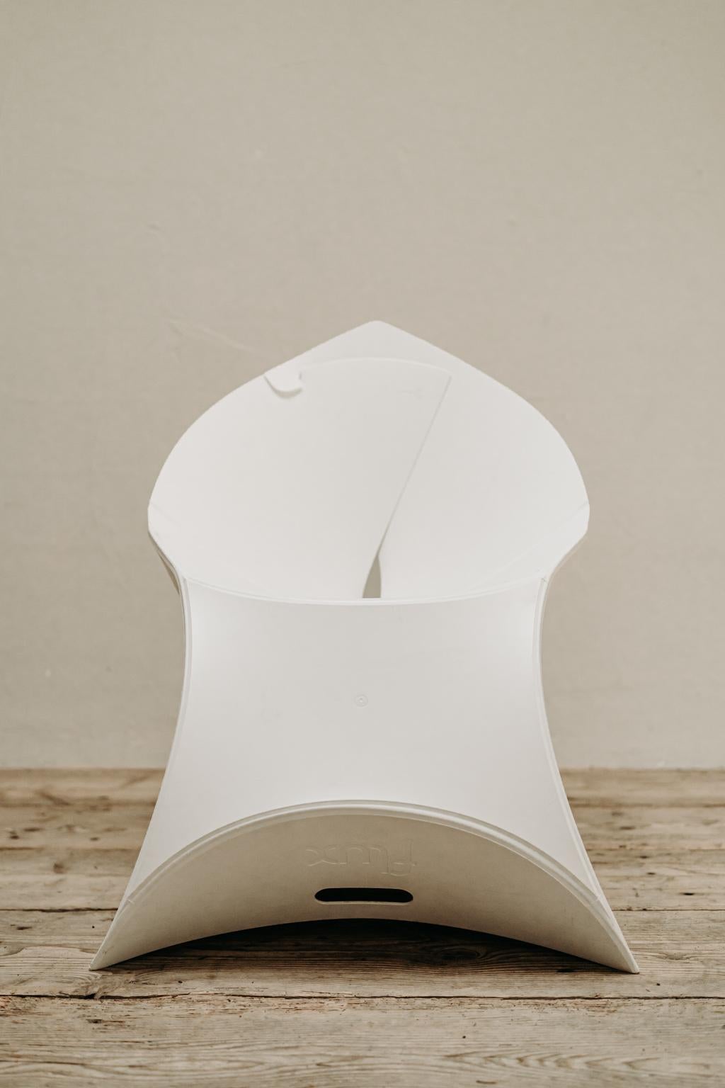 flux chair