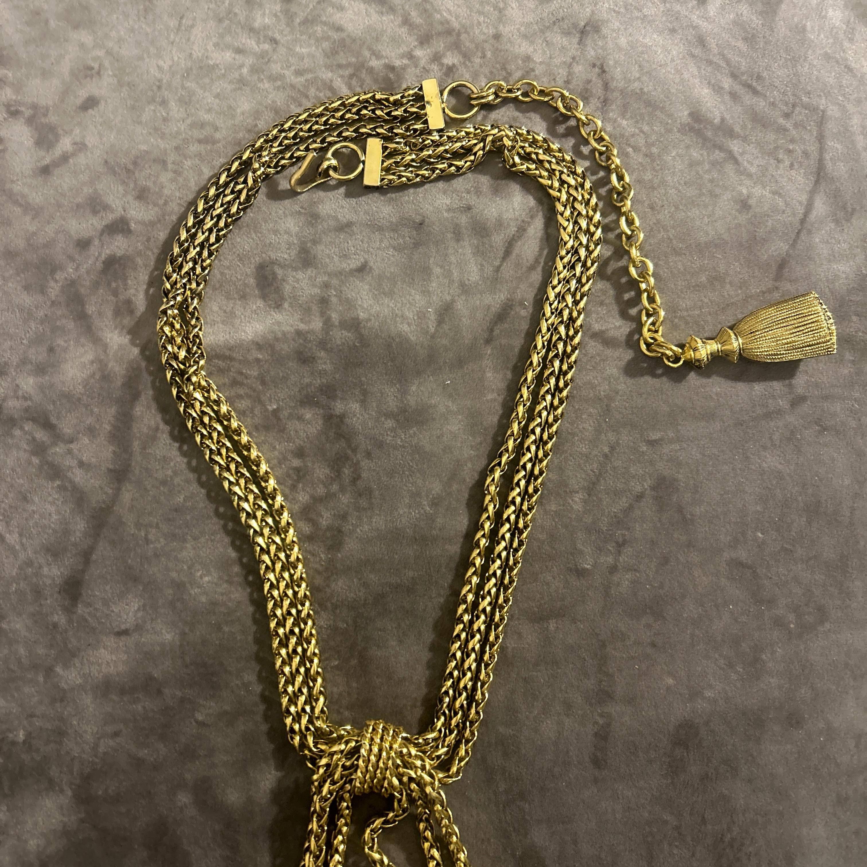 1980s Franco Moschino Gold-Toned Tassel Necklace For Sale 4