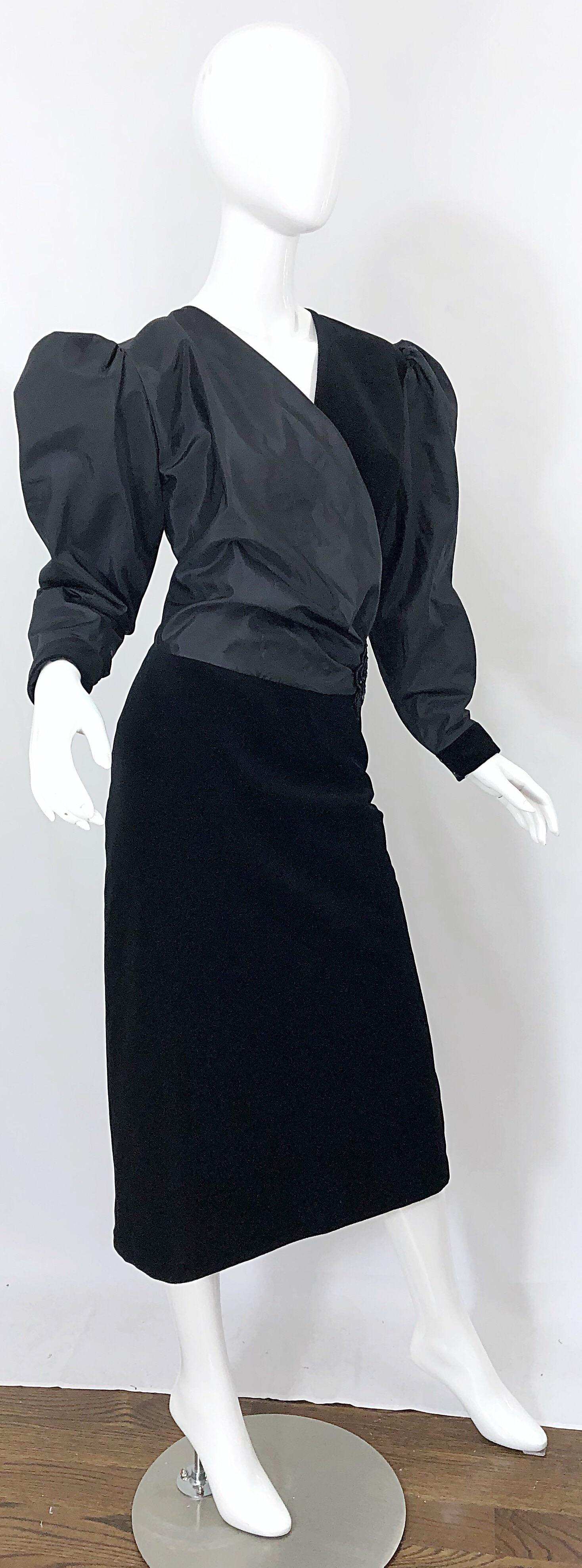 1980s Frank Usher Sz 12/14 Black Avant Garde Taffeta + Velvet Vintage 80s Dress In Excellent Condition For Sale In San Diego, CA