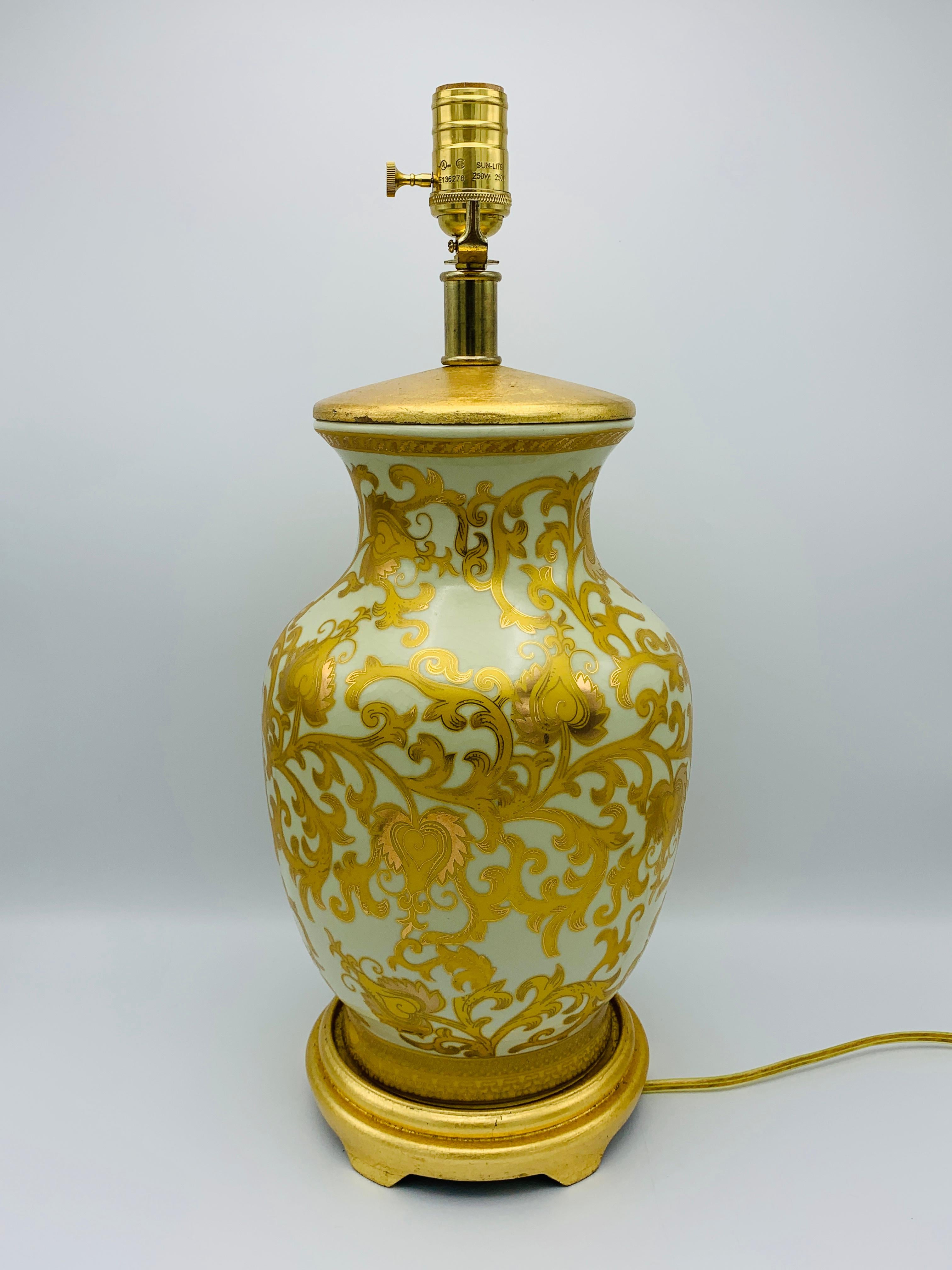 1980s Frederick Cooper Gold Damask Urn Lamp with Gilt Detailing For Sale 2