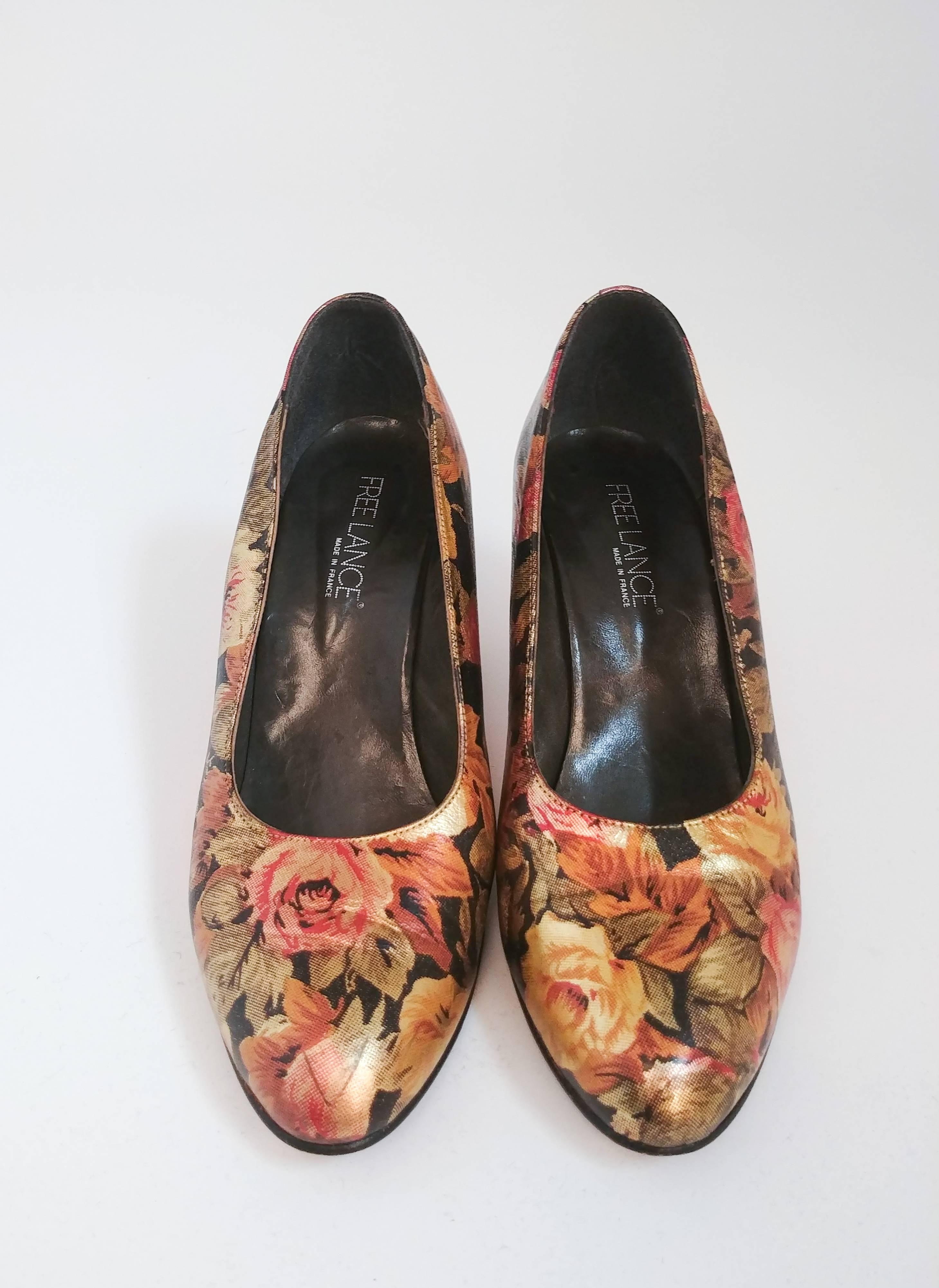 Free Lance talons à fleurs métalliques, années 1980 Bon état - En vente à San Francisco, CA