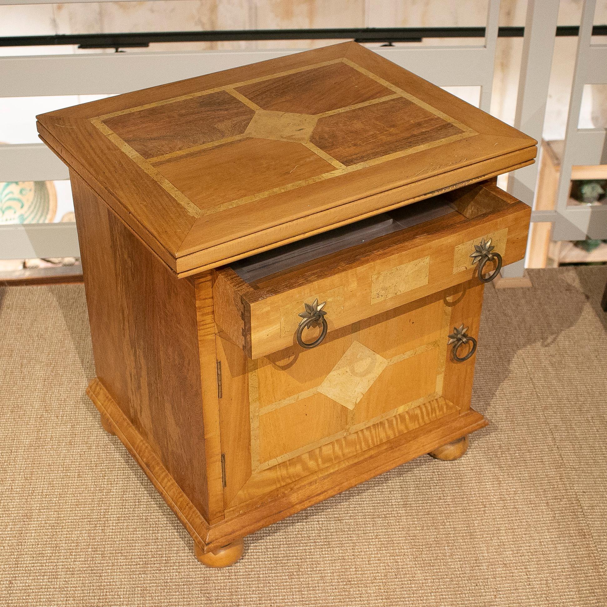 1980s French 1-Drawer 1-Door Two Tone Wooden Side Table For Sale 1