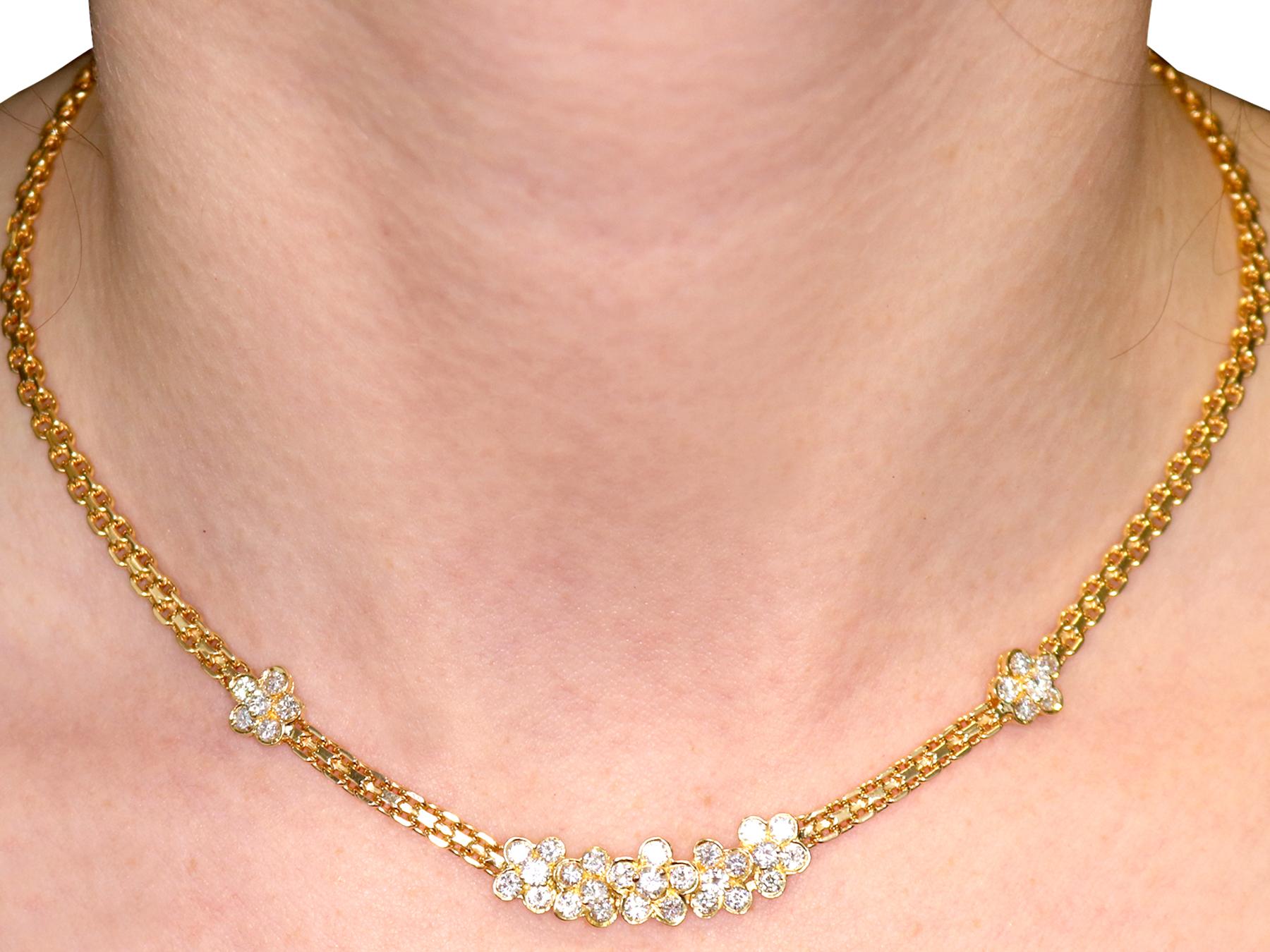 1980s French 4.51 Carat Diamond and Yellow Gold Necklace 4