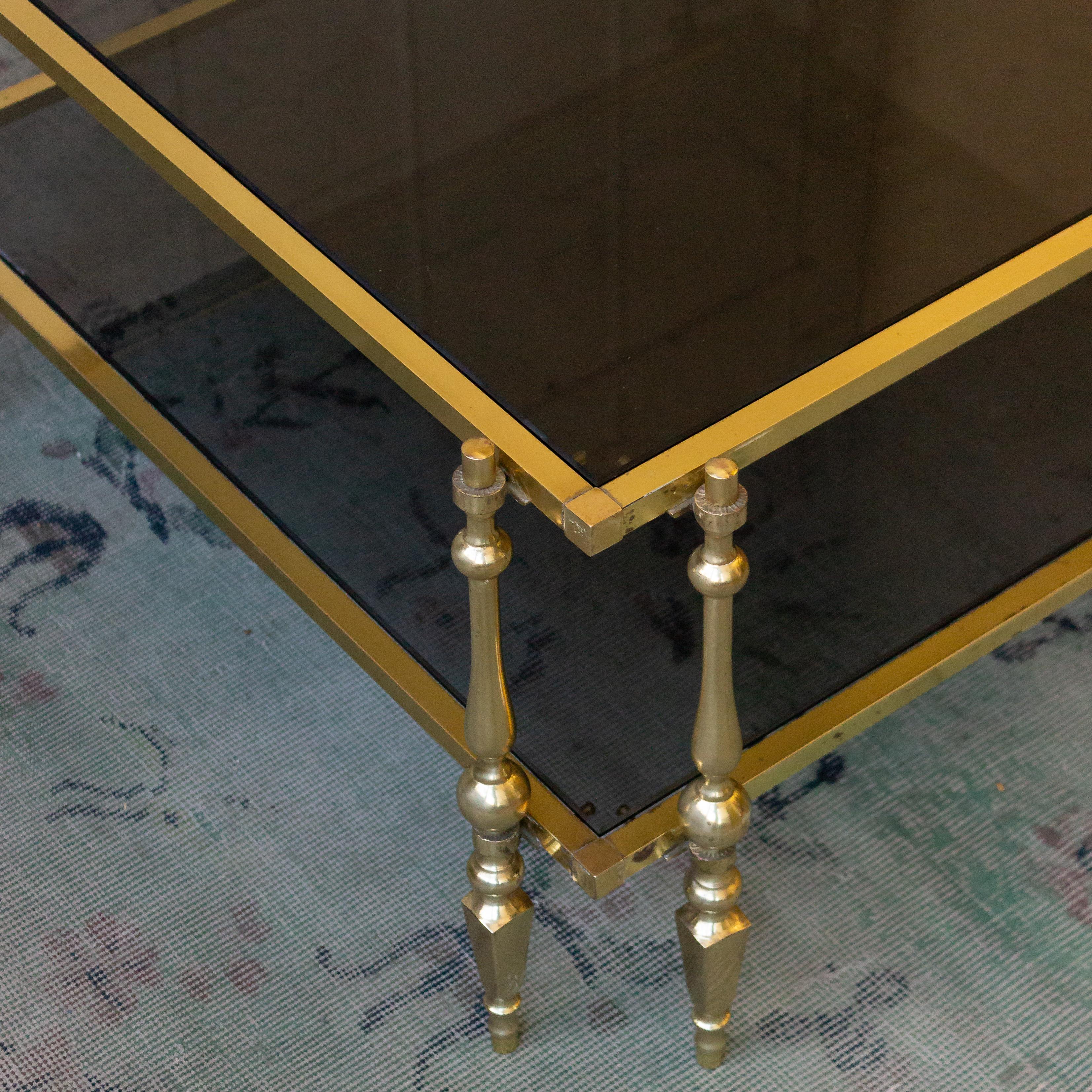 Mid-Century Modern Table basse en laiton et verre des années 1980 en vente