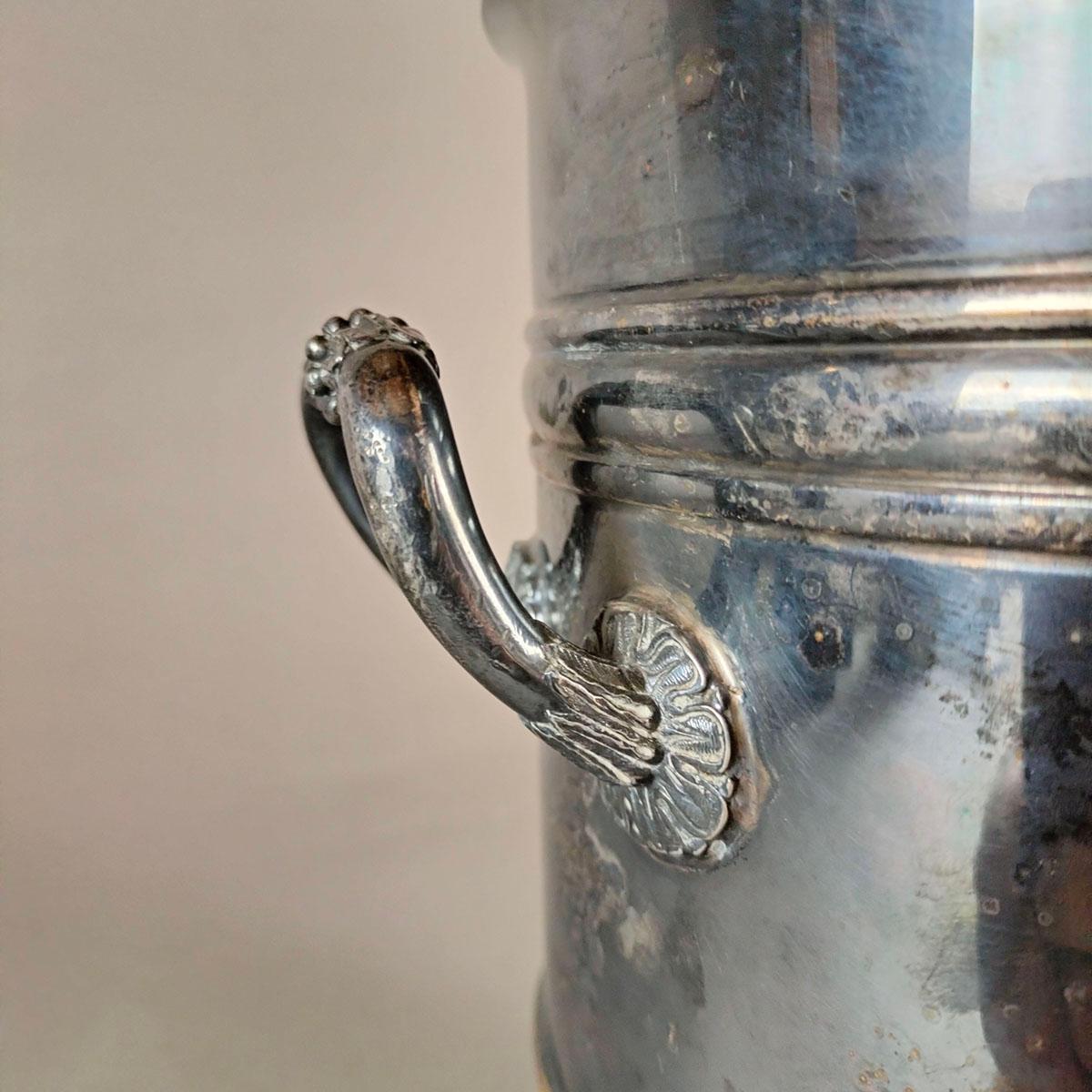 1980s French Christofle Silver Plate Sully Ice Bucket In Good Condition For Sale In Mexico City, MX
