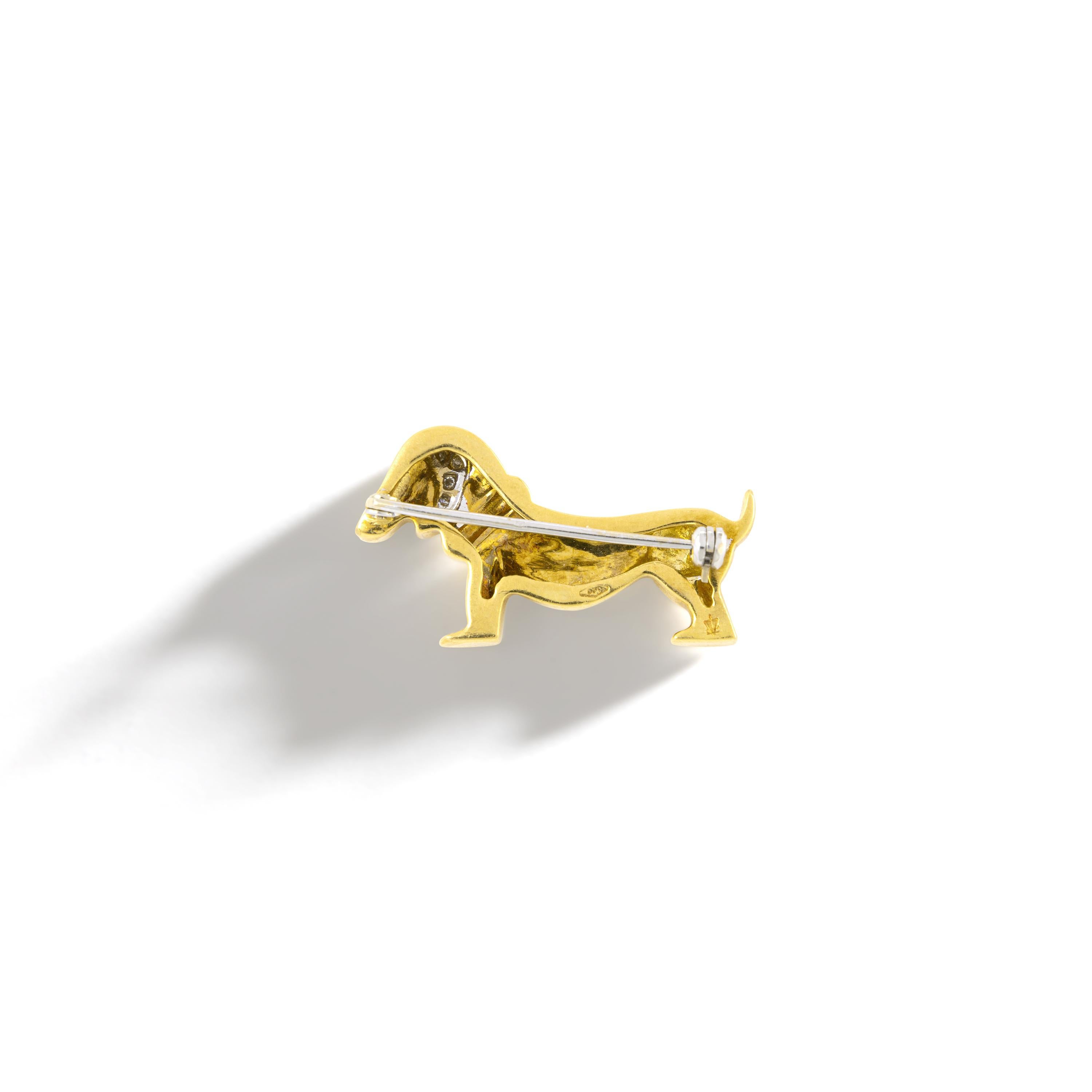 1980er Jahre Französische Diamant- und Gelbgold 18 Karat Dachshund Hundebrosche Clip im Zustand „Hervorragend“ im Angebot in Geneva, CH