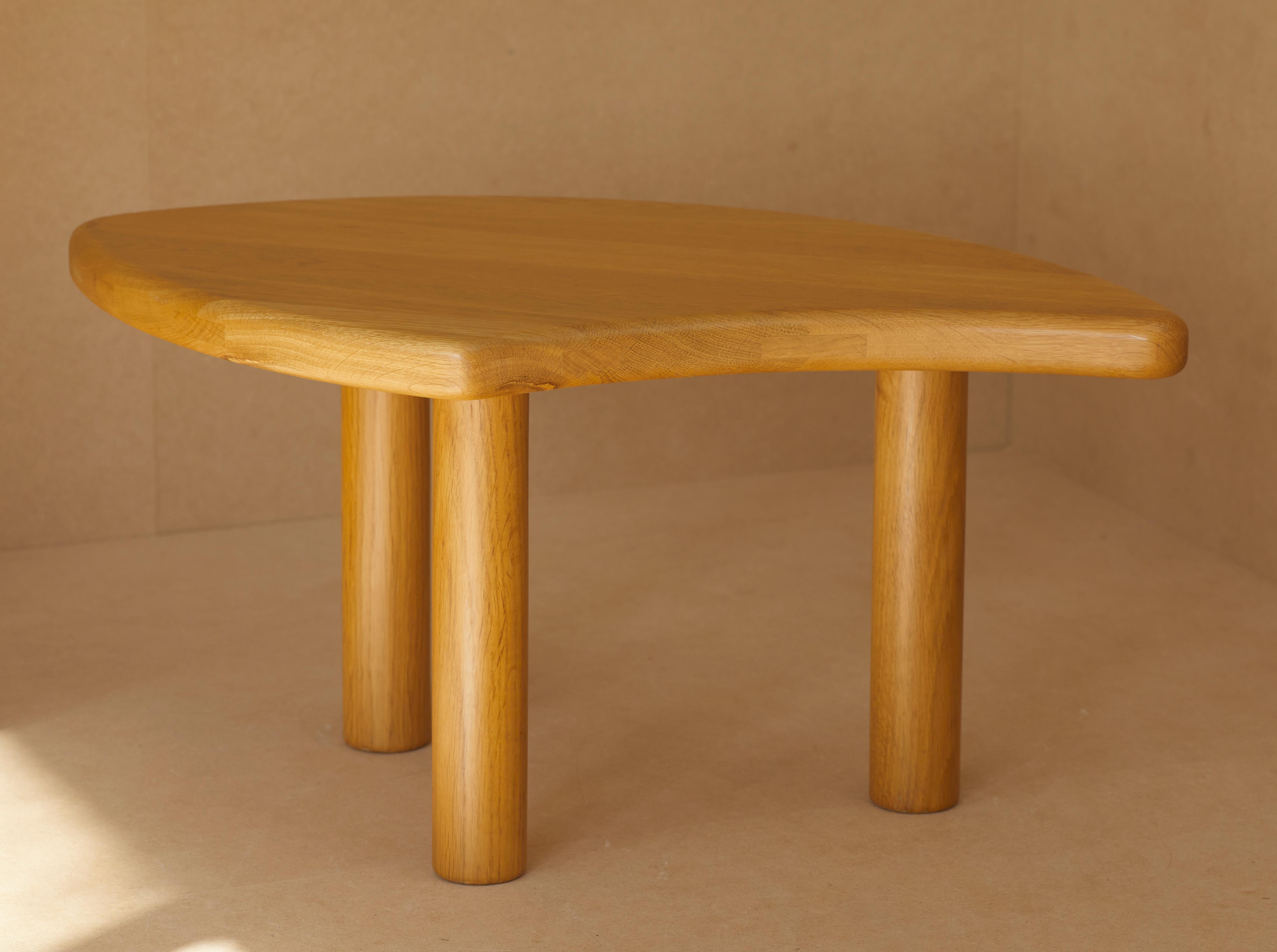 1980s French Limited, Made-to-order Solid Oak Modular Coffee Tables For Sale 3