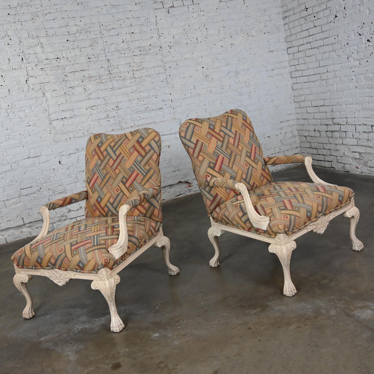 1980’s French Louis XV Style Fauteuil Armchairs Whitewashed Frames  For Sale 5