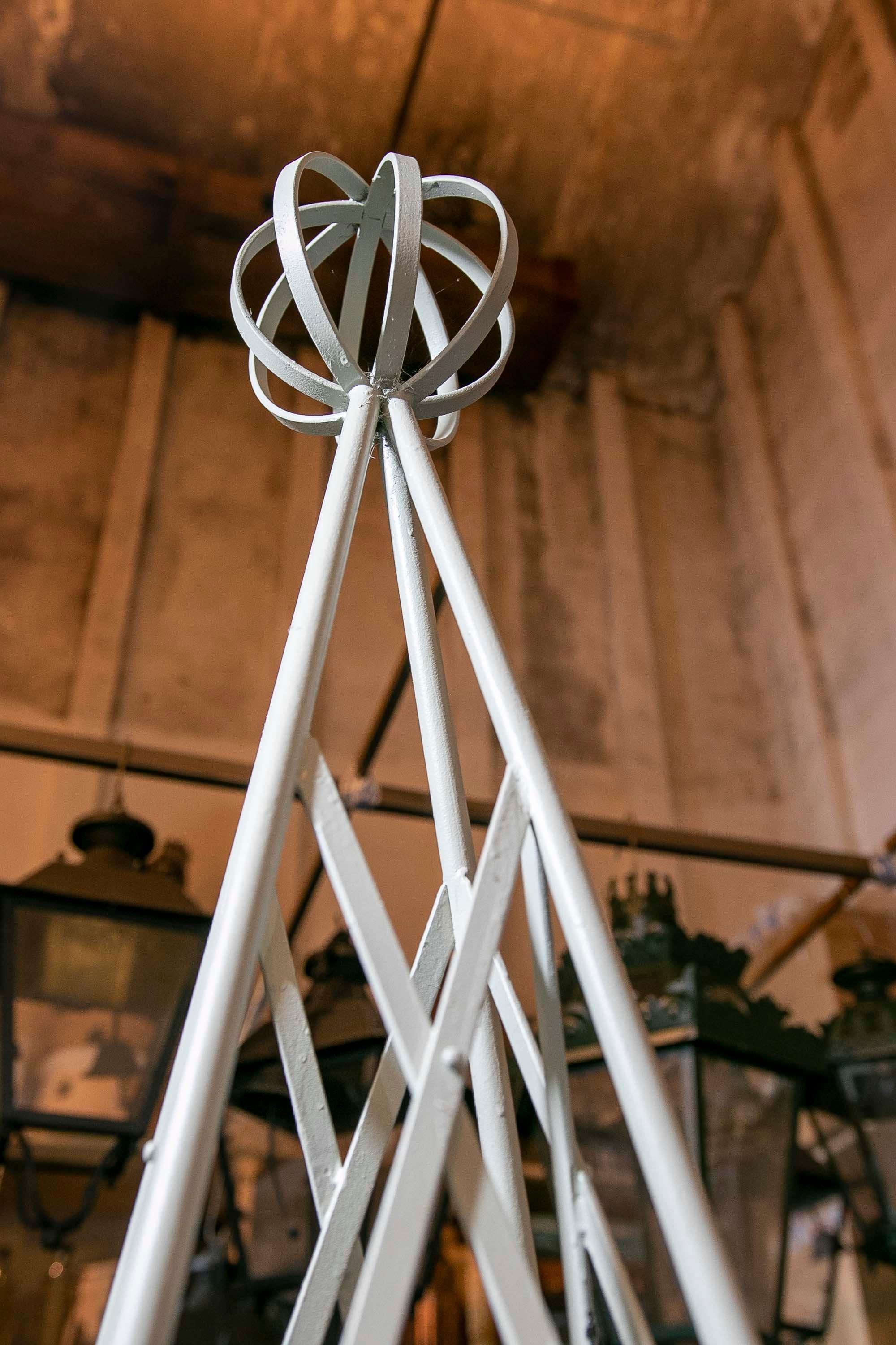 1980s French Pair of Iron Obelisks  For Sale 8