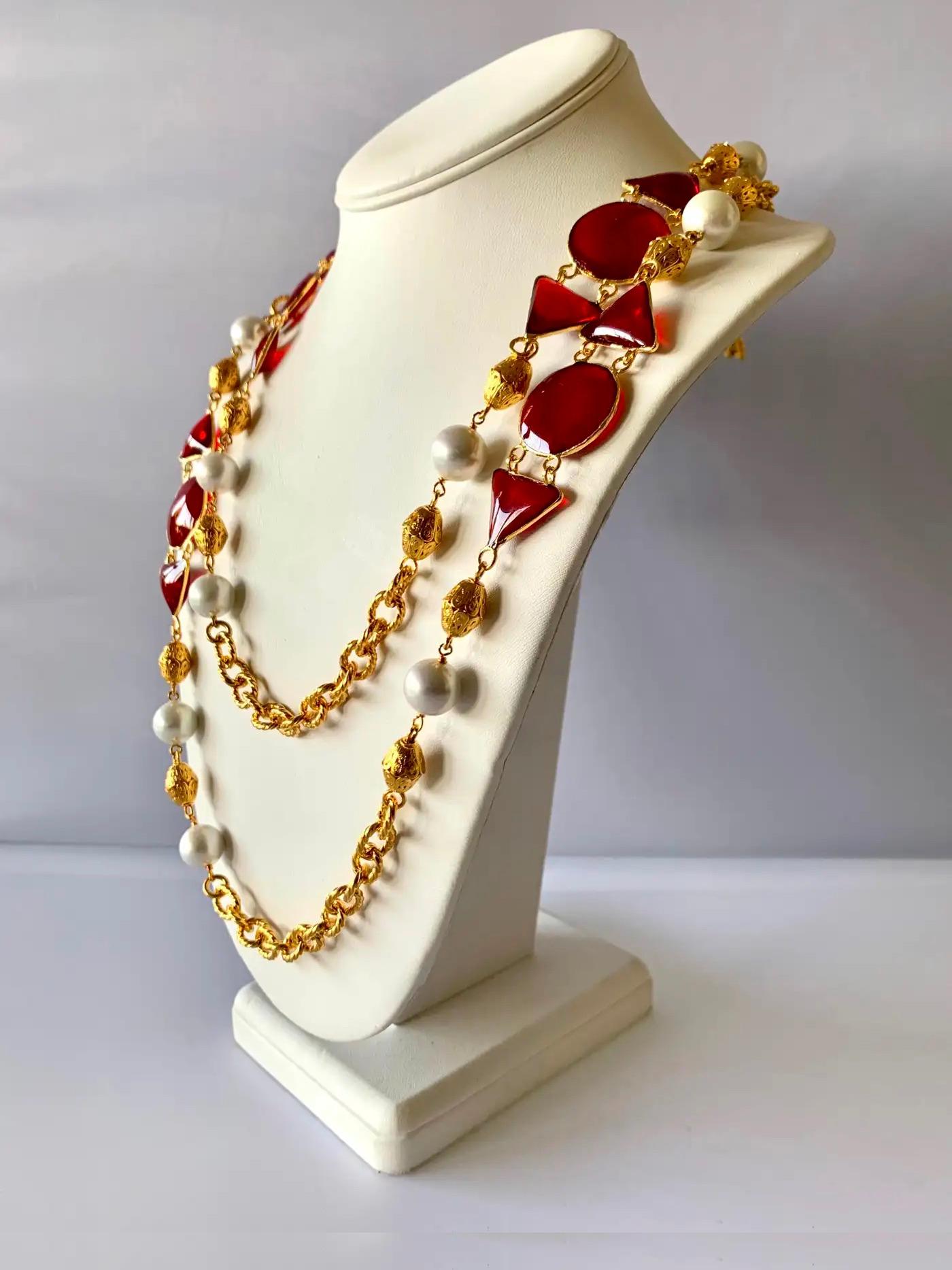Mid-Century Modern 1980s French Red Gripoix Pearl Sautoir Necklace Pate de Verre Costume Jewelry For Sale