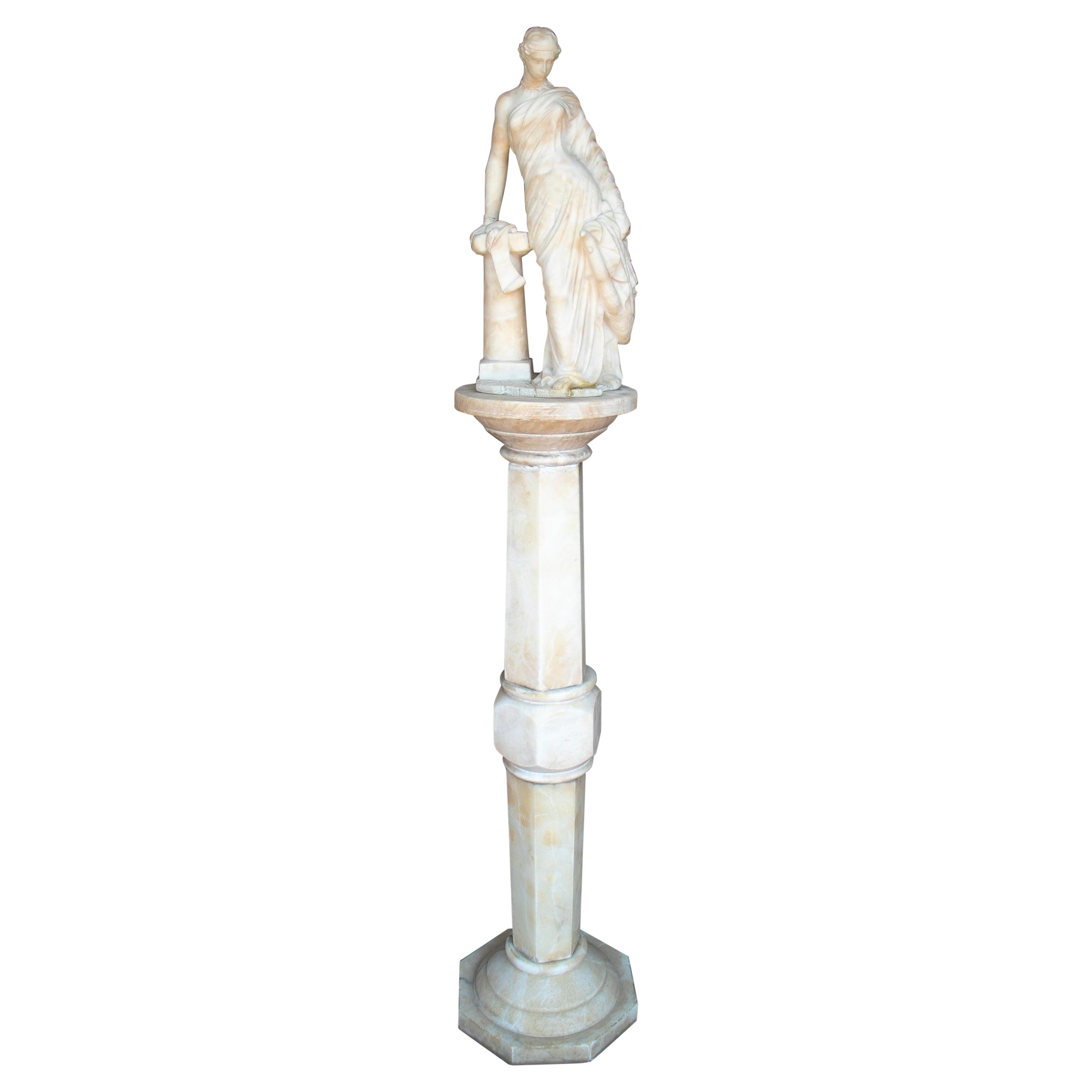 Scultura in marmo di donna romantica francese degli anni '80 con base su piedistallo