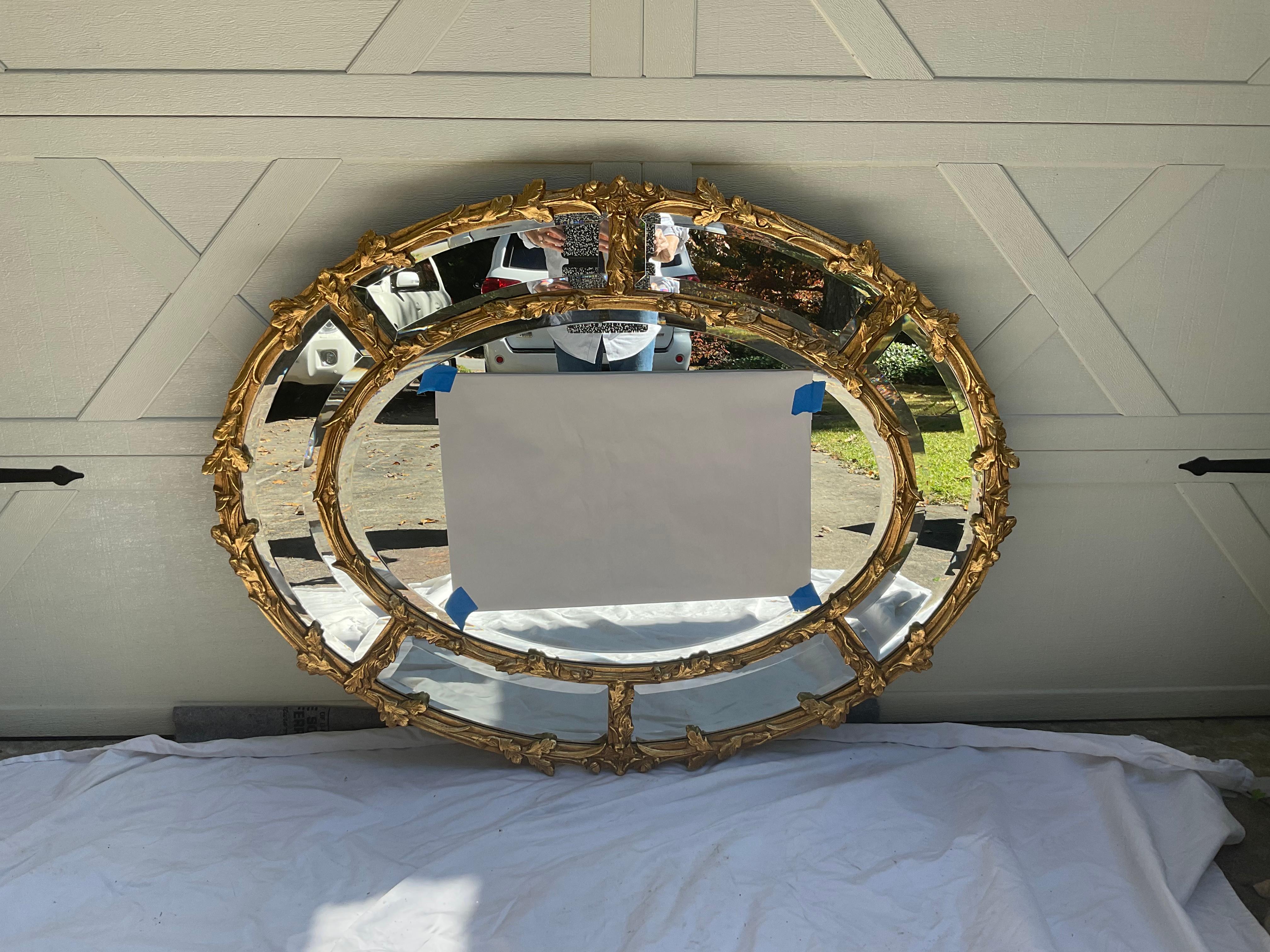 1980s Friedman Brothers Oval Gilt Mirror w/ Acorns and Oak Leaves In Good Condition In Marietta, GA