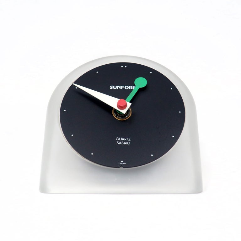 80-90's SASAKI SUNFORM ガラス テーブルクロック 置時計 1980s Frosted Glass Desk Clock by Sunform for Sasaki at 1stDibs