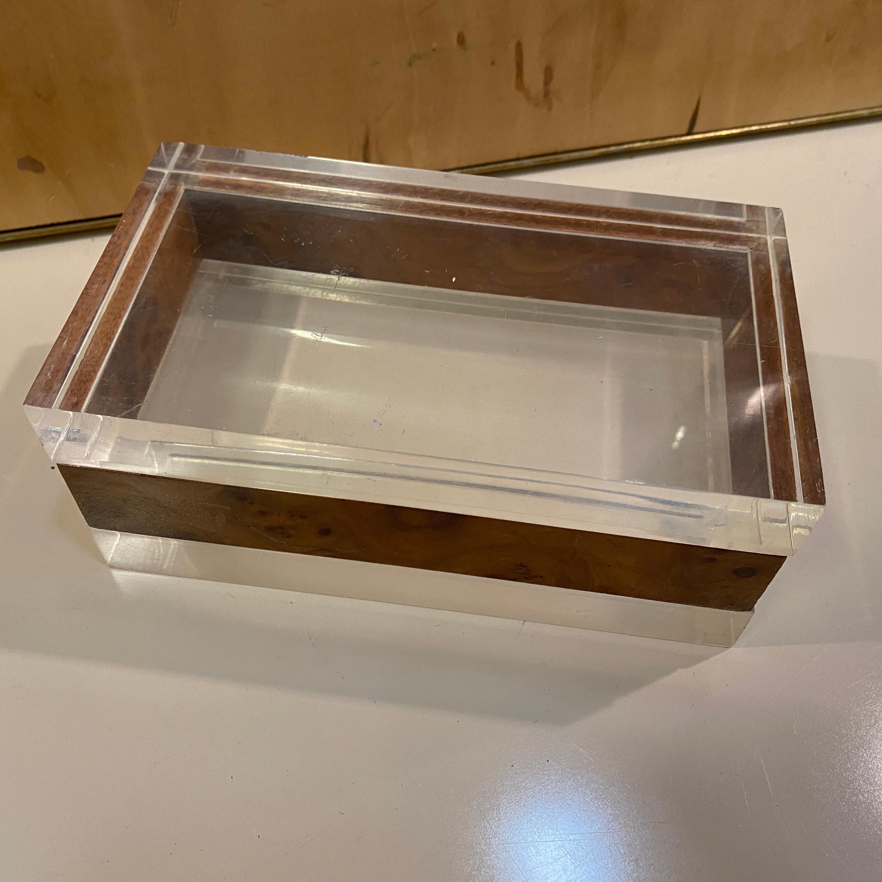 Mid-Century Modern 1980s Gabriella Crespi Style Clear Plexiglass and Walnut Rectangular Italian Box For Sale