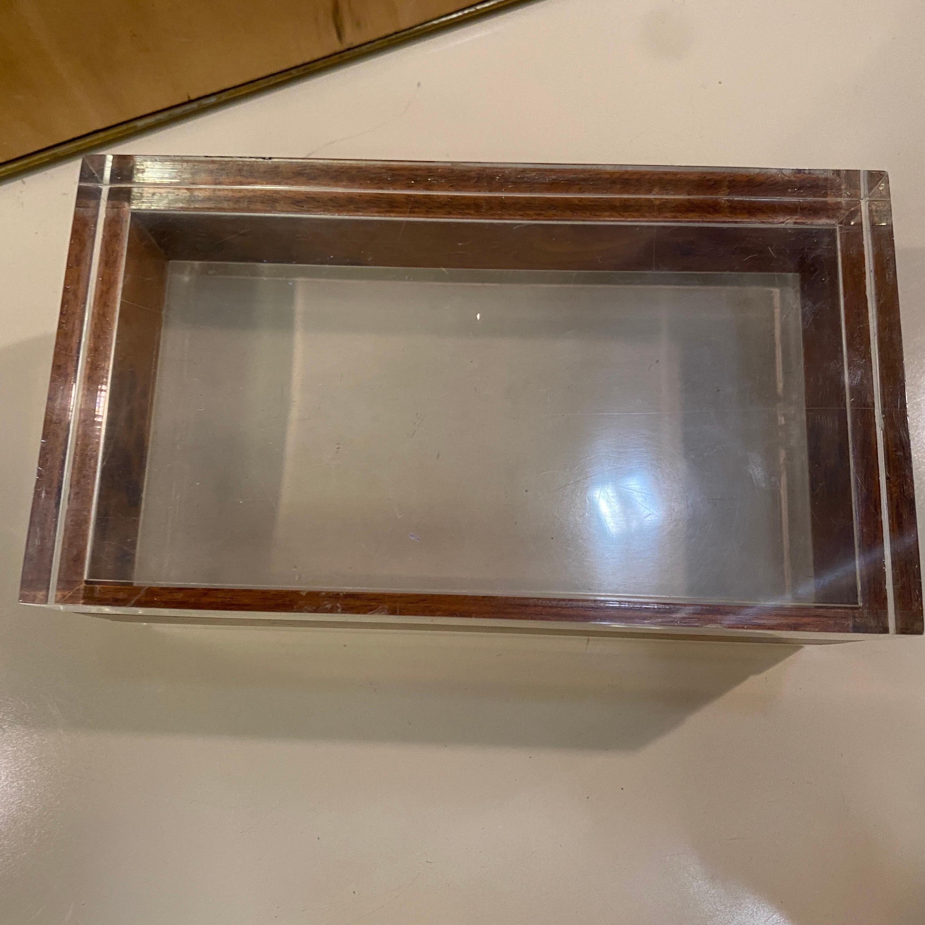 1980s Gabriella Crespi Style Clear Plexiglass and Walnut Rectangular Italian Box For Sale 1
