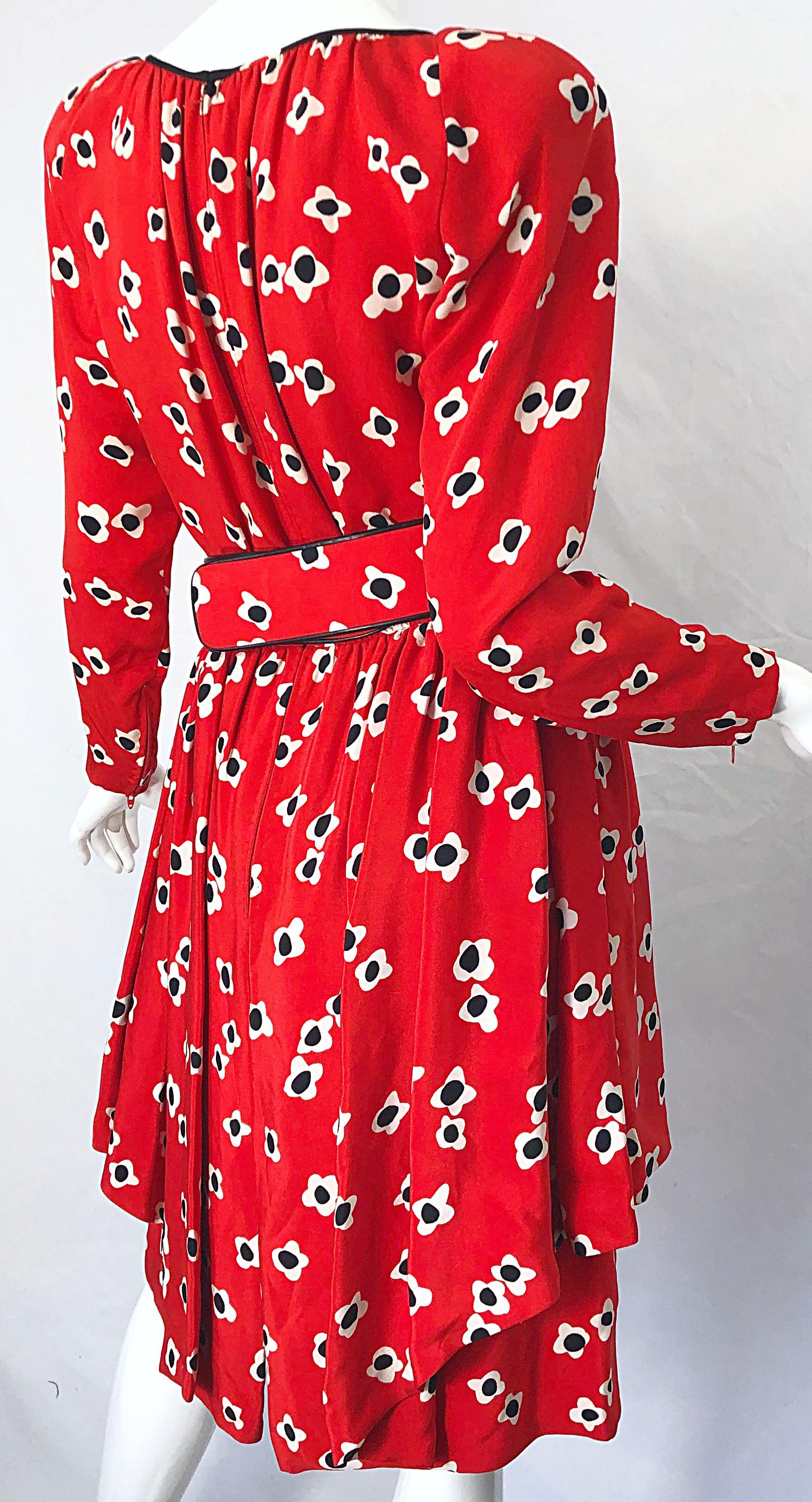 1980s Galanos Lipstick Red Poppy Print Silk Strong Shoulder Vintage 80s Dress For Sale 4