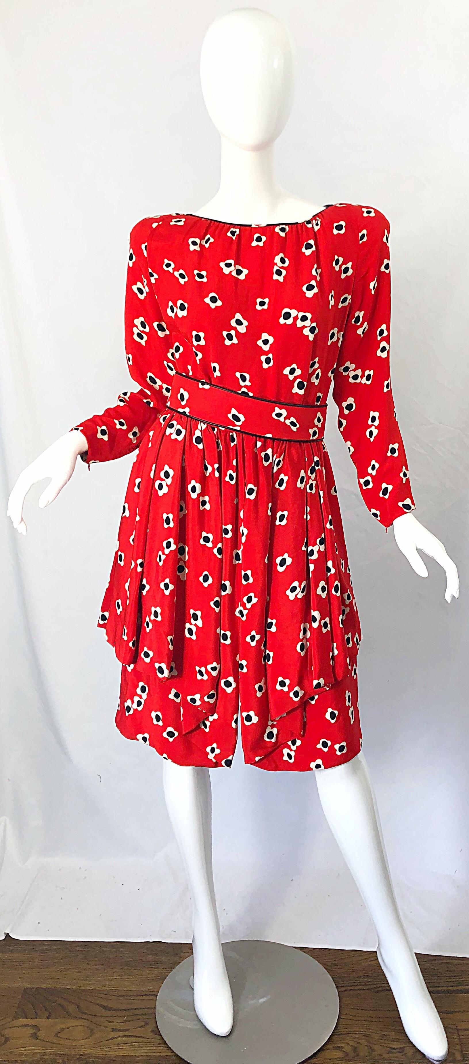 1980s Galanos Lipstick Red Poppy Print Silk Strong Shoulder Vintage 80s Dress For Sale 7