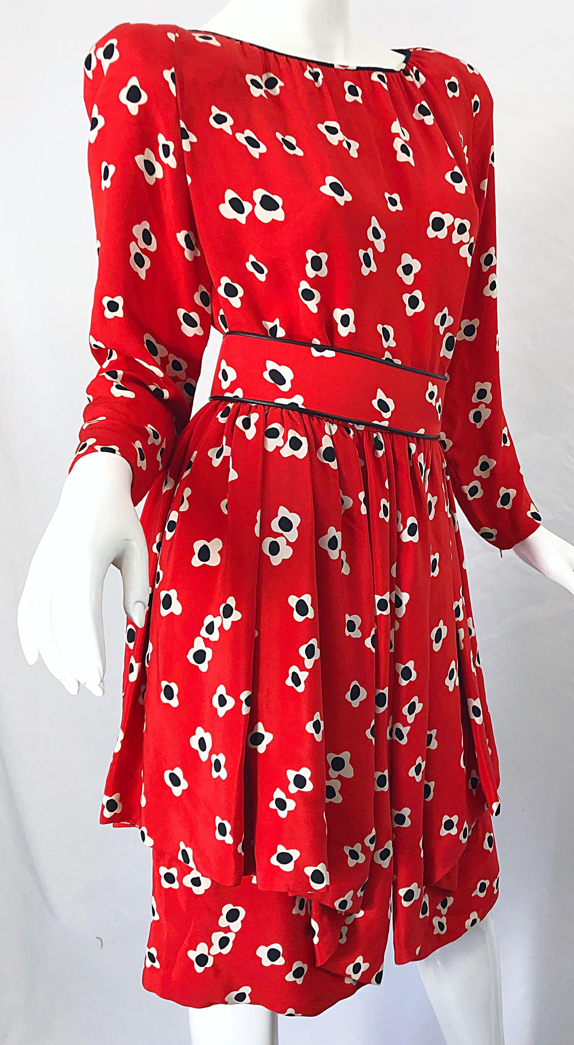 1980s Galanos Lipstick Red Poppy Print Silk Strong Shoulder Vintage 80s Dress In Excellent Condition For Sale In San Diego, CA