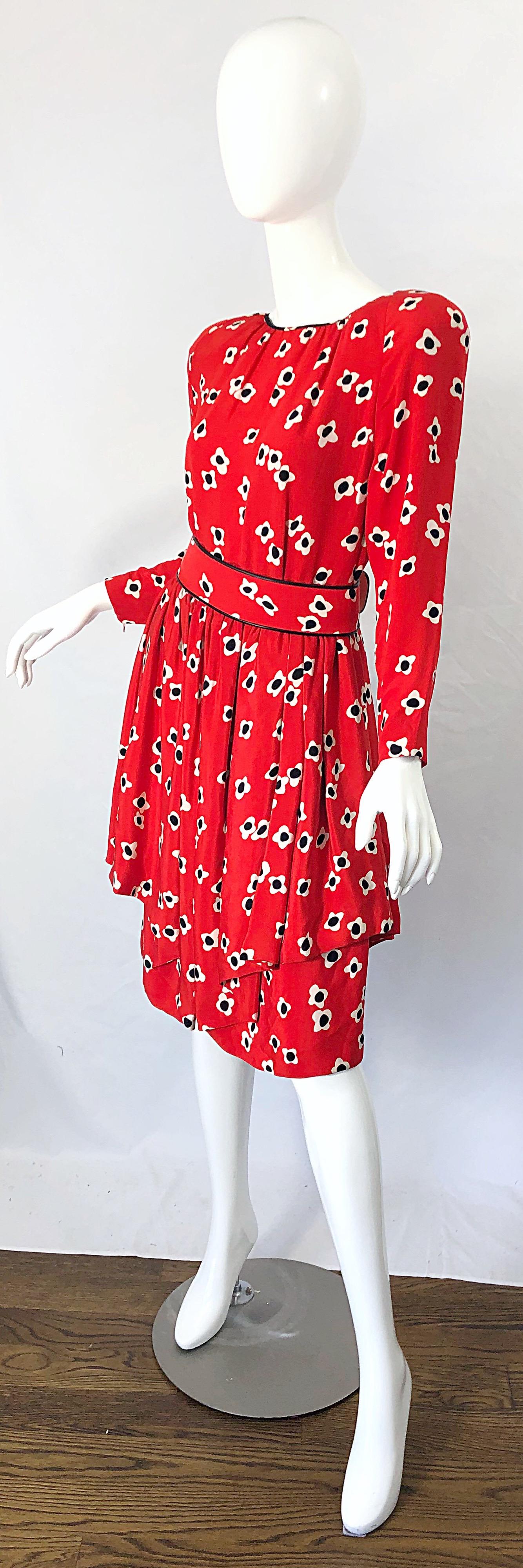 Women's 1980s Galanos Lipstick Red Poppy Print Silk Strong Shoulder Vintage 80s Dress For Sale