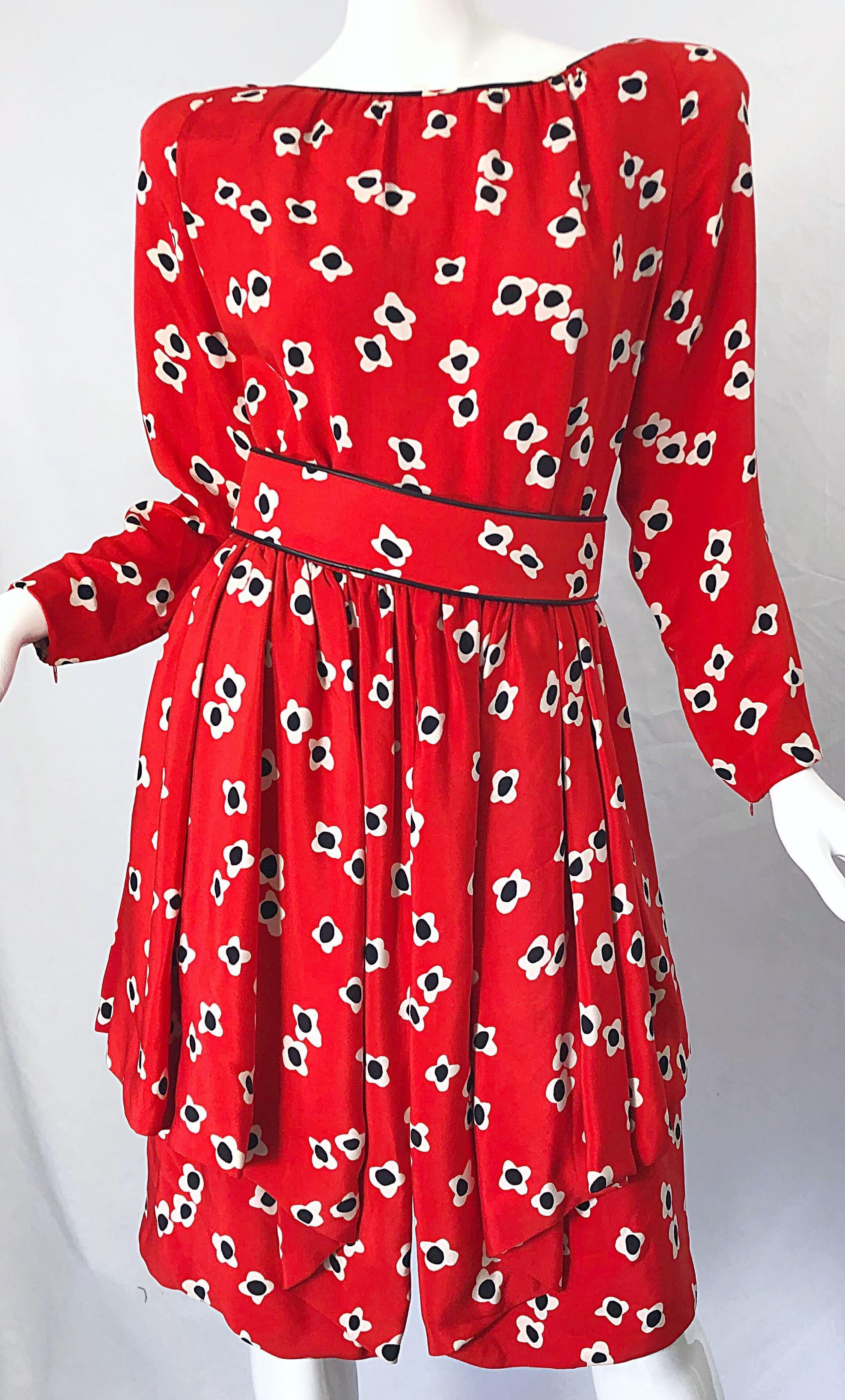 1980s Galanos Lipstick Red Poppy Print Silk Strong Shoulder Vintage 80s Dress For Sale 1