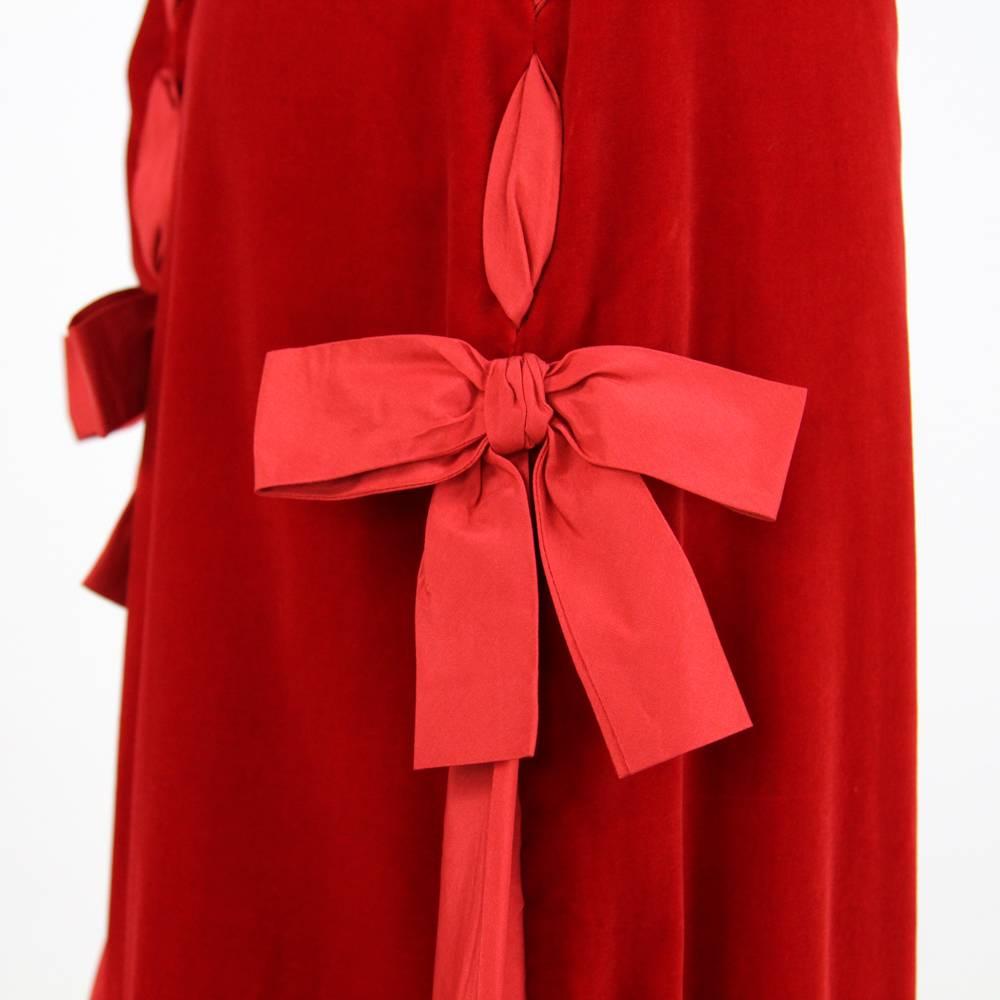 Women's 1980s Gambaretto Red Velvet Dress