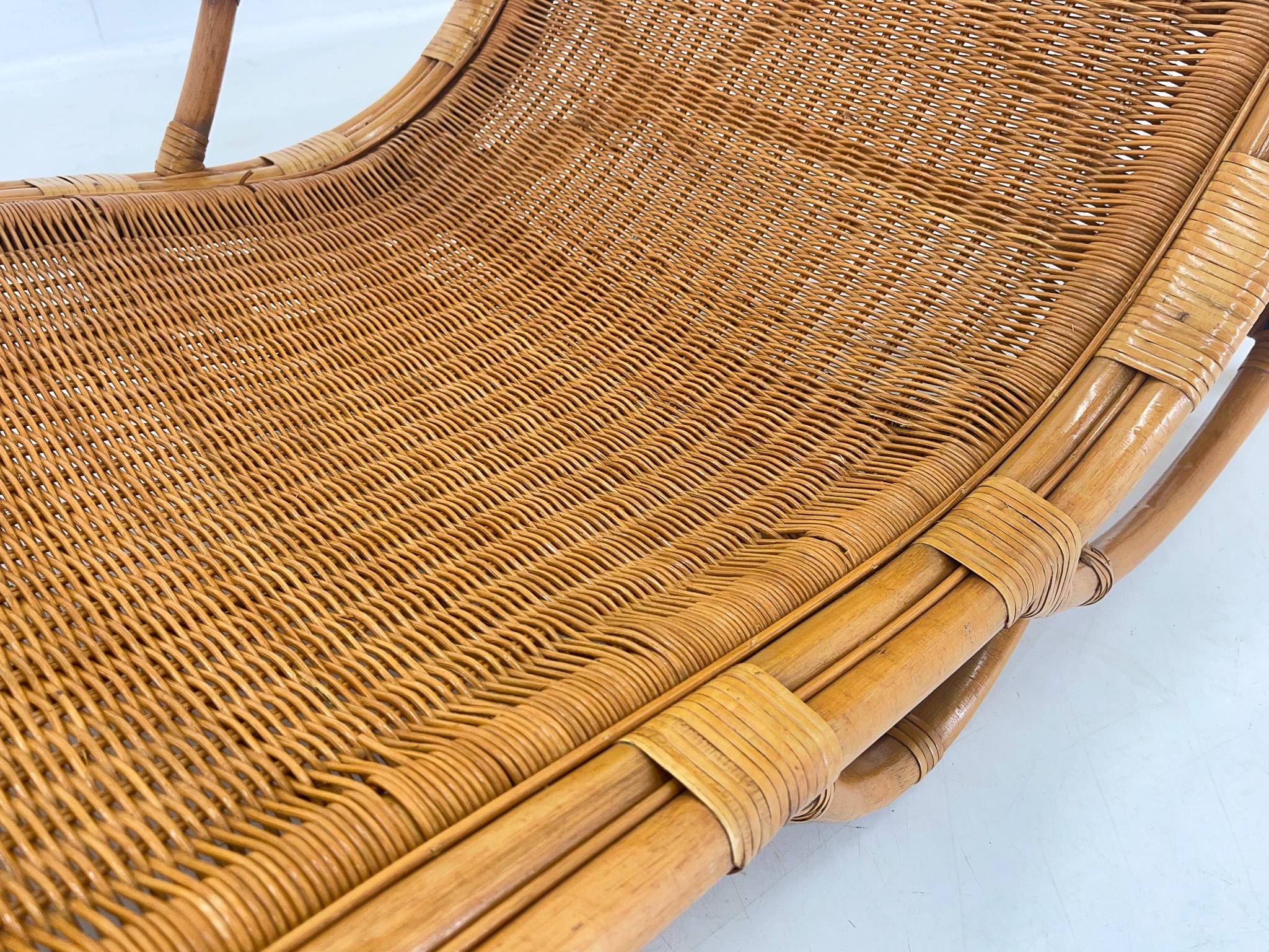 1980's Garden Rattan Chaise Lounge For Sale 6