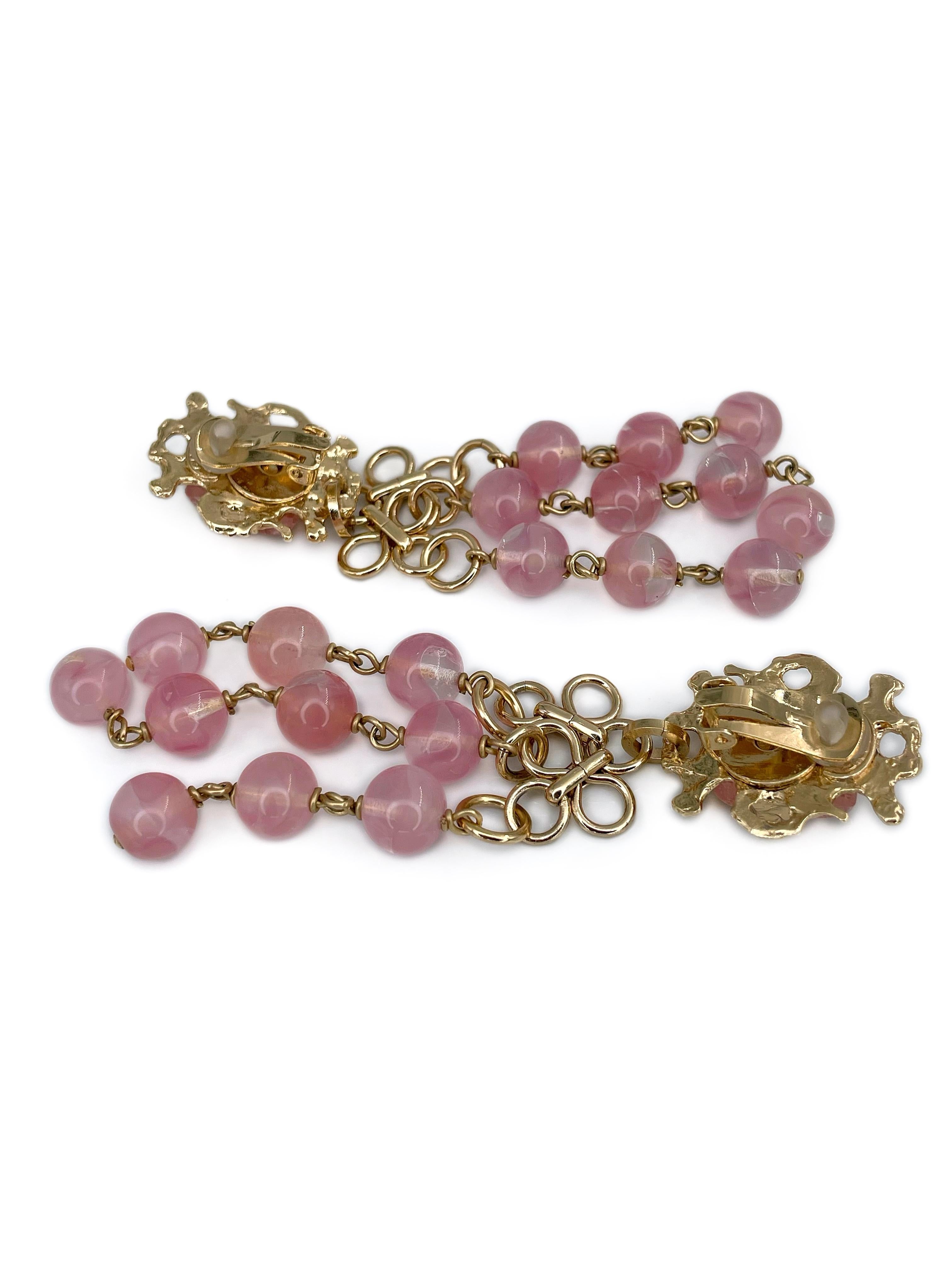 1980s Gavilane Paris Light Pink Glass Bead Long Dangling Clip On Earrings In Good Condition For Sale In Vilnius, LT