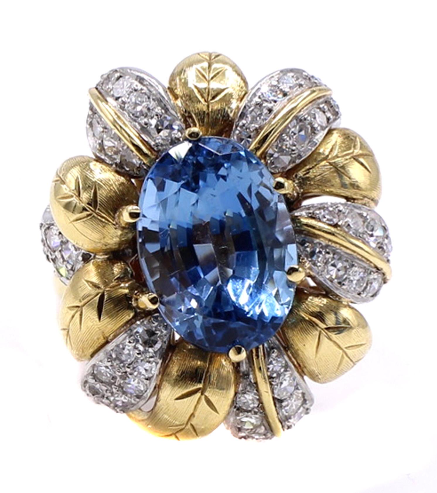 1980s Gem Aquamarine Diamond Platinum Gold Cocktail Ring In Excellent Condition For Sale In New York, NY
