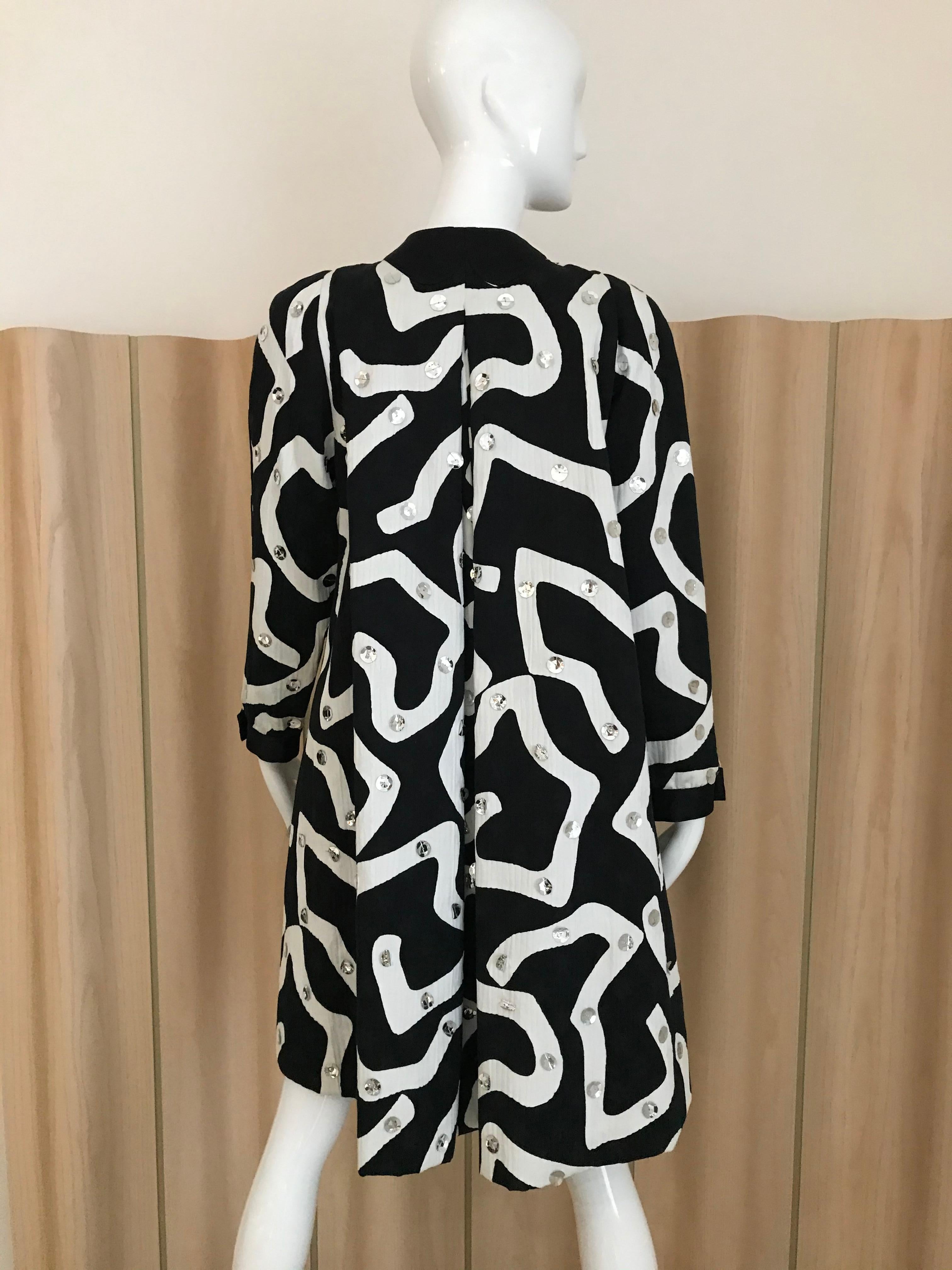 1980s Geoffrey Beene Blaack and White Abstract Print Cotton Dress In Excellent Condition In Beverly Hills, CA