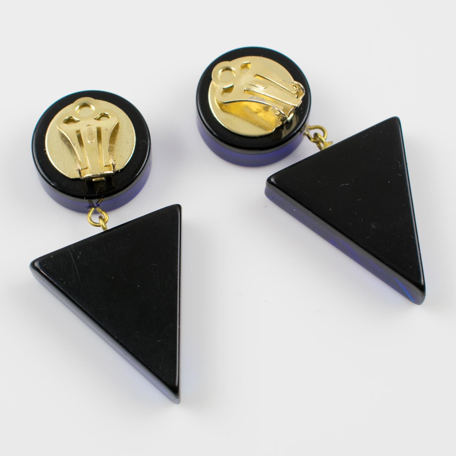 1980s Geometric Lucite Clip-on Earrings Intense Royal Blue In Excellent Condition In Atlanta, GA