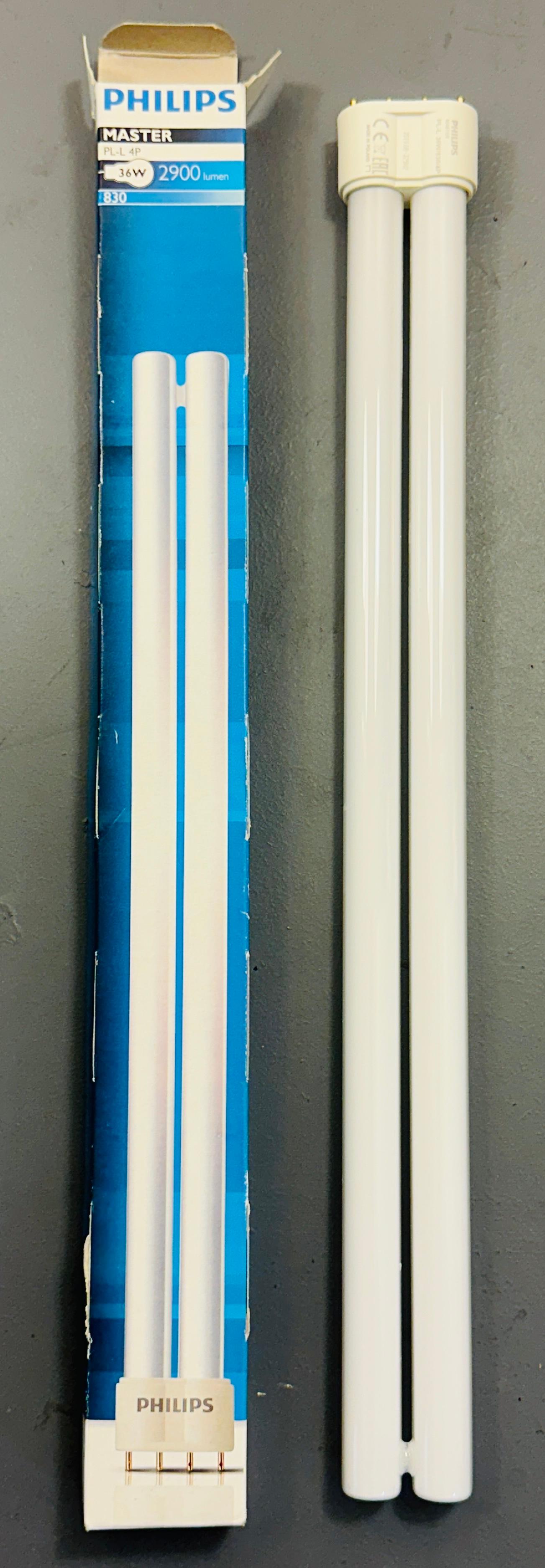 1980er Jahre Deutsche Glashütte Limburg Opak Weißglas & Messing Pendelleuchte Hängeleuchte im Angebot 8