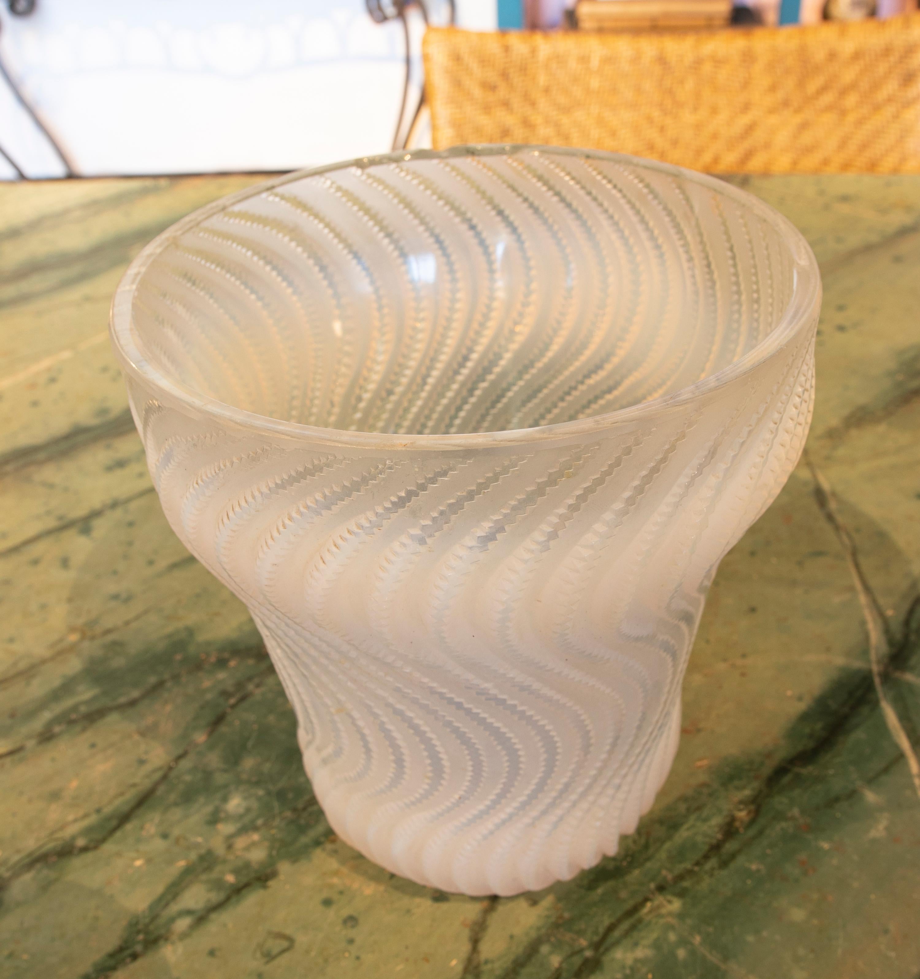 1980s, German, Glass Vase with Opaque and Translucent Tones For Sale 3