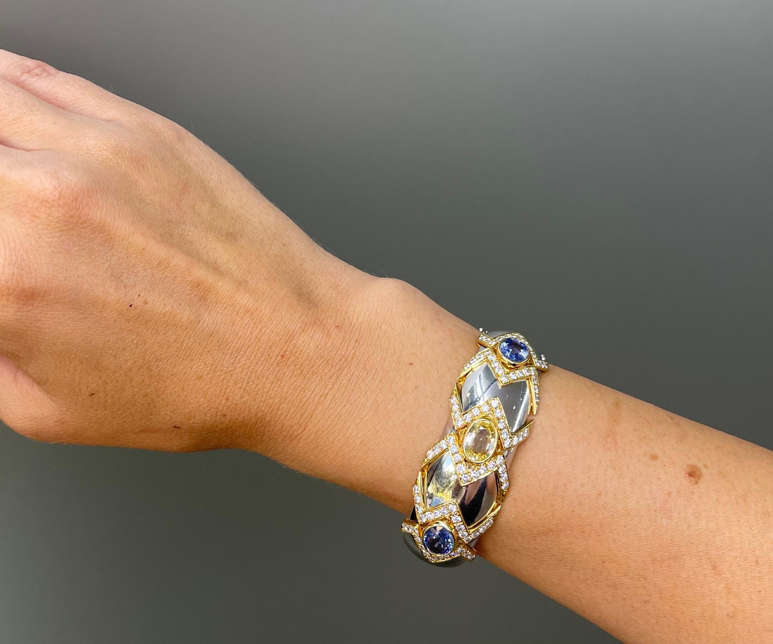 Taille ovale GIA des années 1980  Bracelet jonc en platine avec saphir naturel non chauffé 13,90 carats et diamants en vente