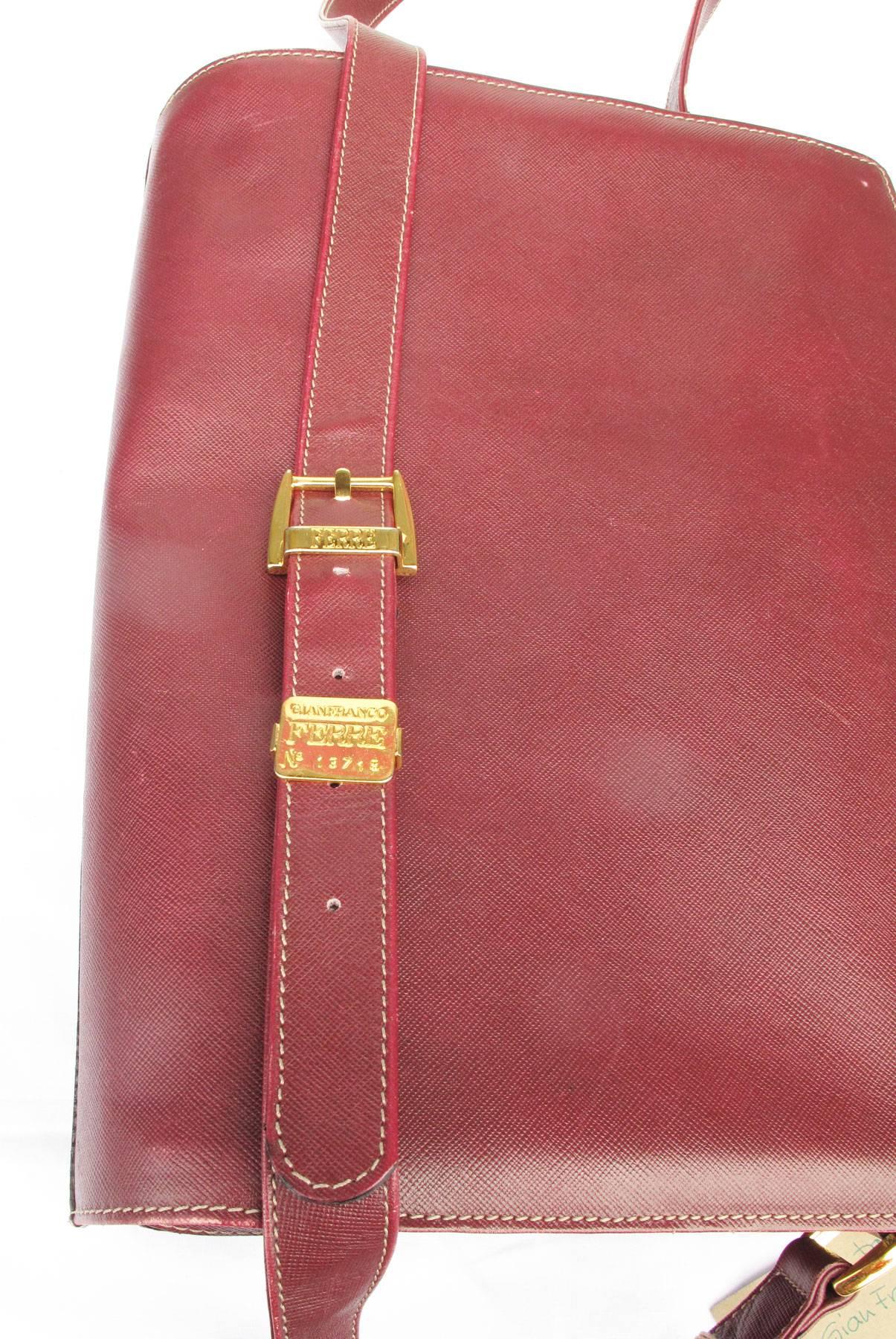 Brown 1980'S Gian Franco Ferre leather structured shoulder bag. For Sale