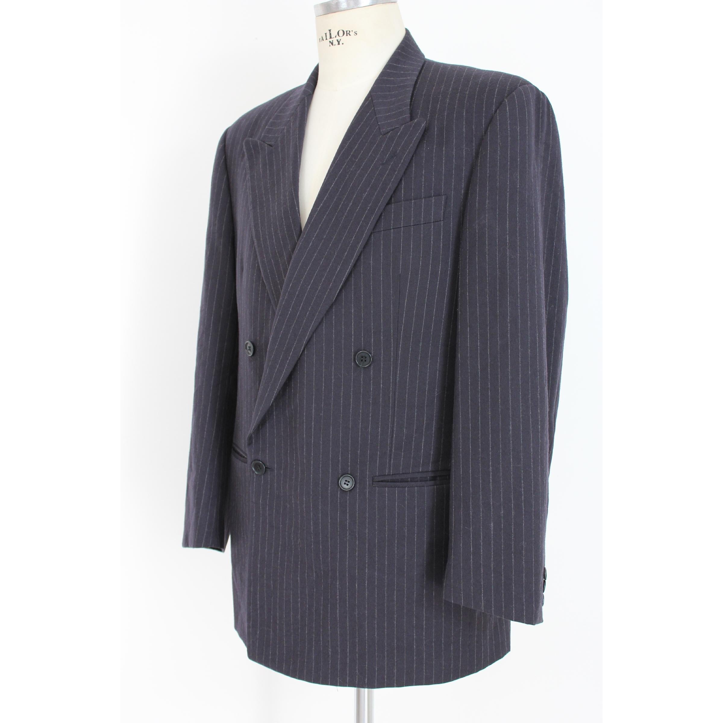 1980s Gianfranco Ferre Blue Gray Wool Double Breasted Pinstripe Jacket im Zustand „Hervorragend“ in Brindisi, Bt