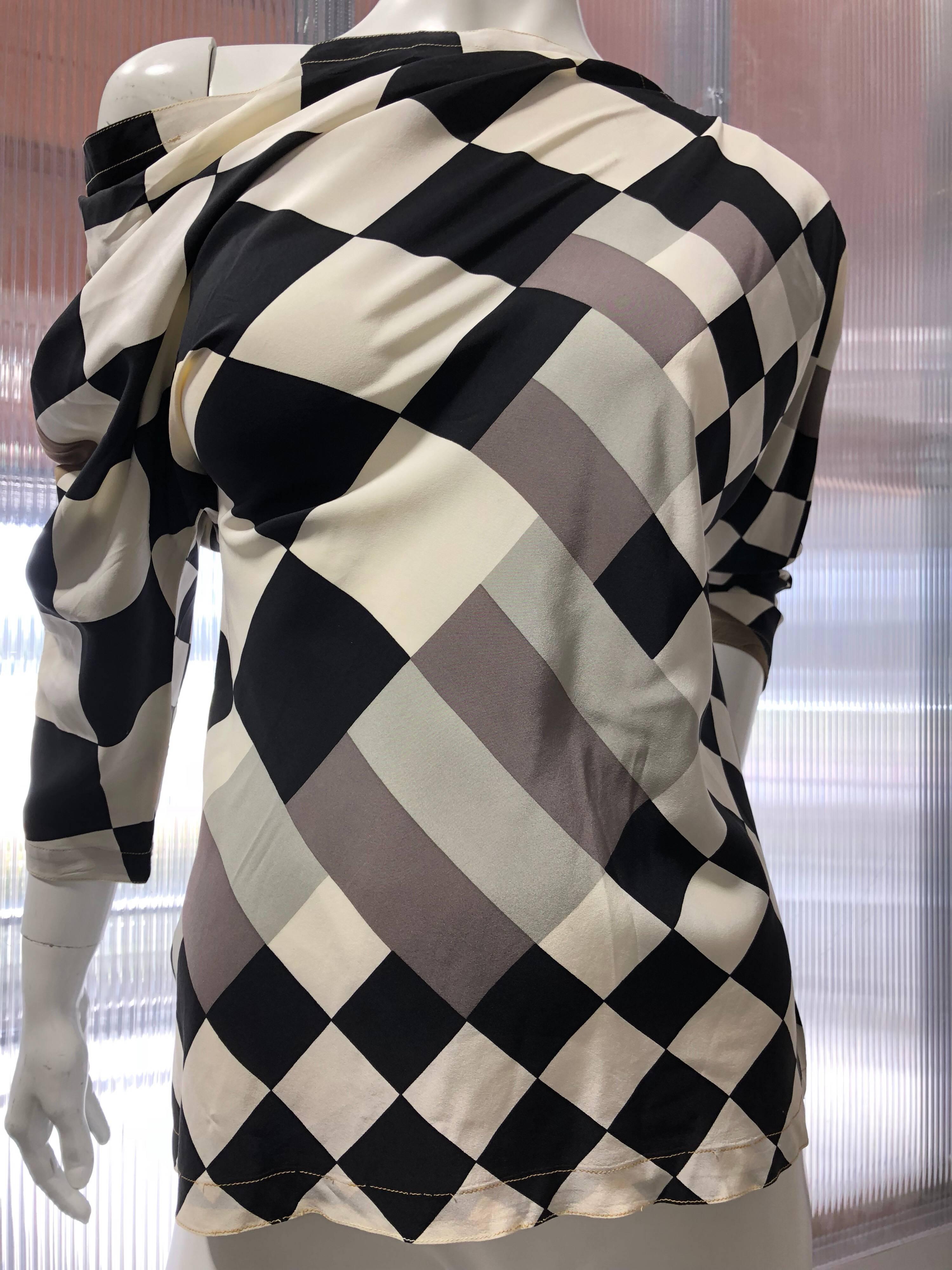Women's 1980s Gianni Versace Black and White Checkered Off-The-Shoulder Silk Blouse  For Sale