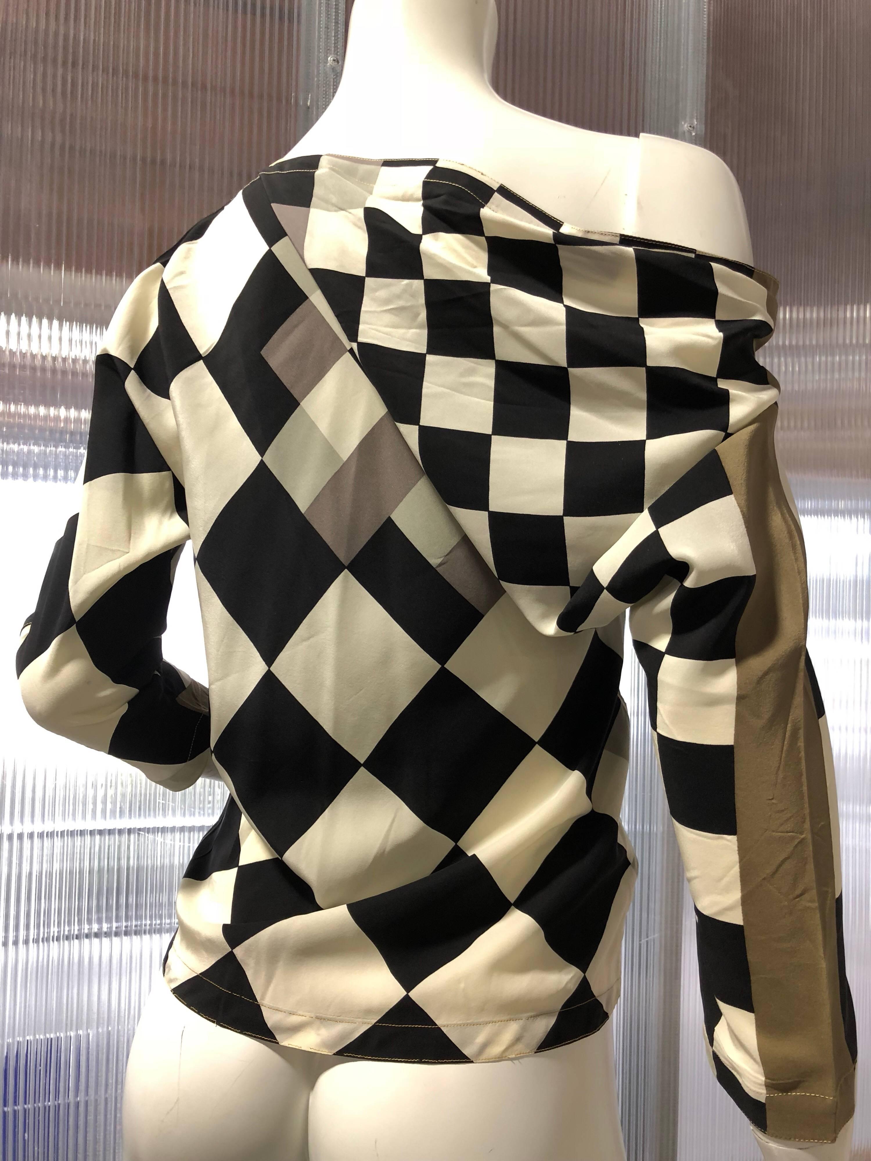 1980s Gianni Versace Black and White Checkered Off-The-Shoulder Silk Blouse  For Sale 2